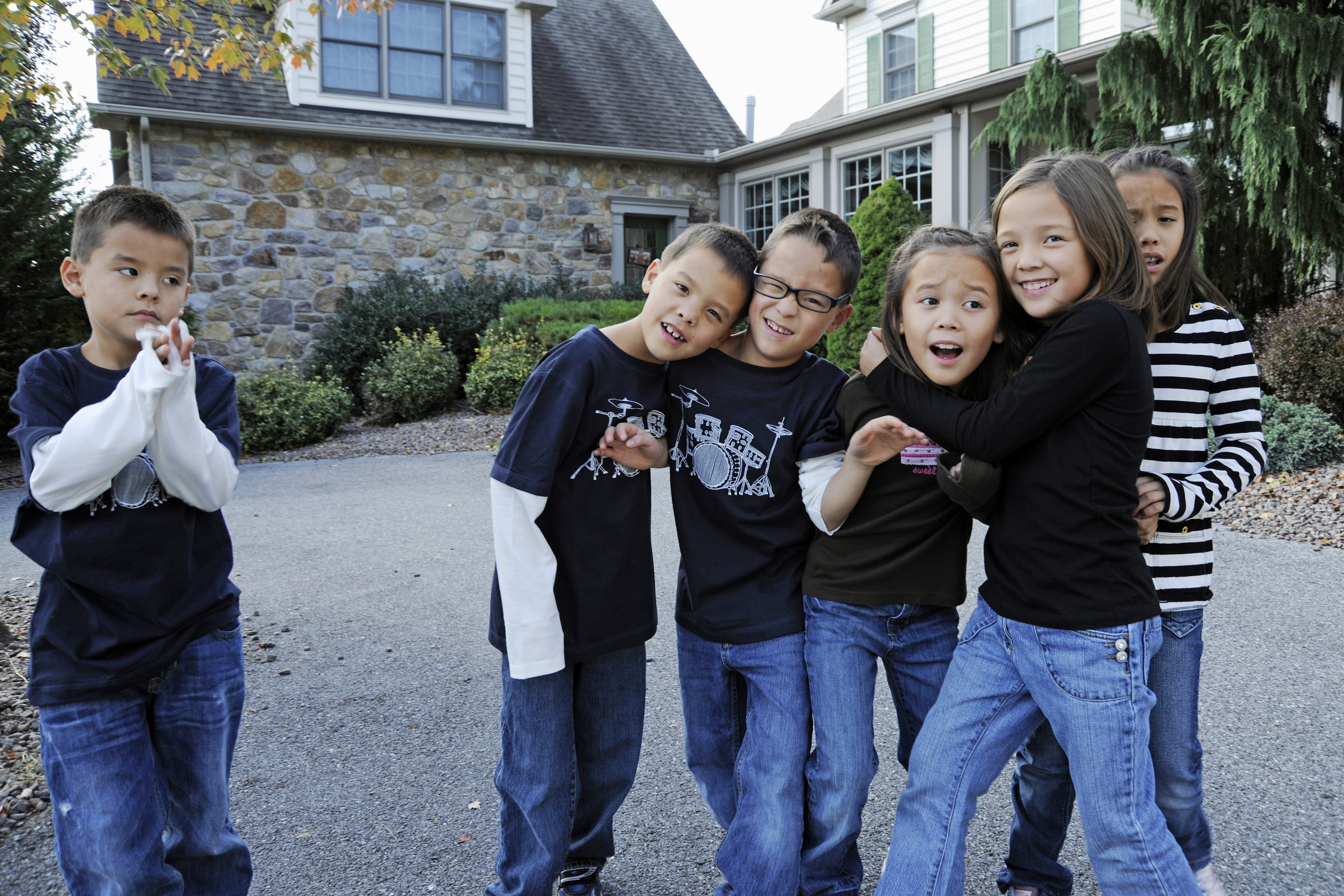 Six of Jon and Kate Gosselin's eight children photographed in 2012. | Source: Getty Images