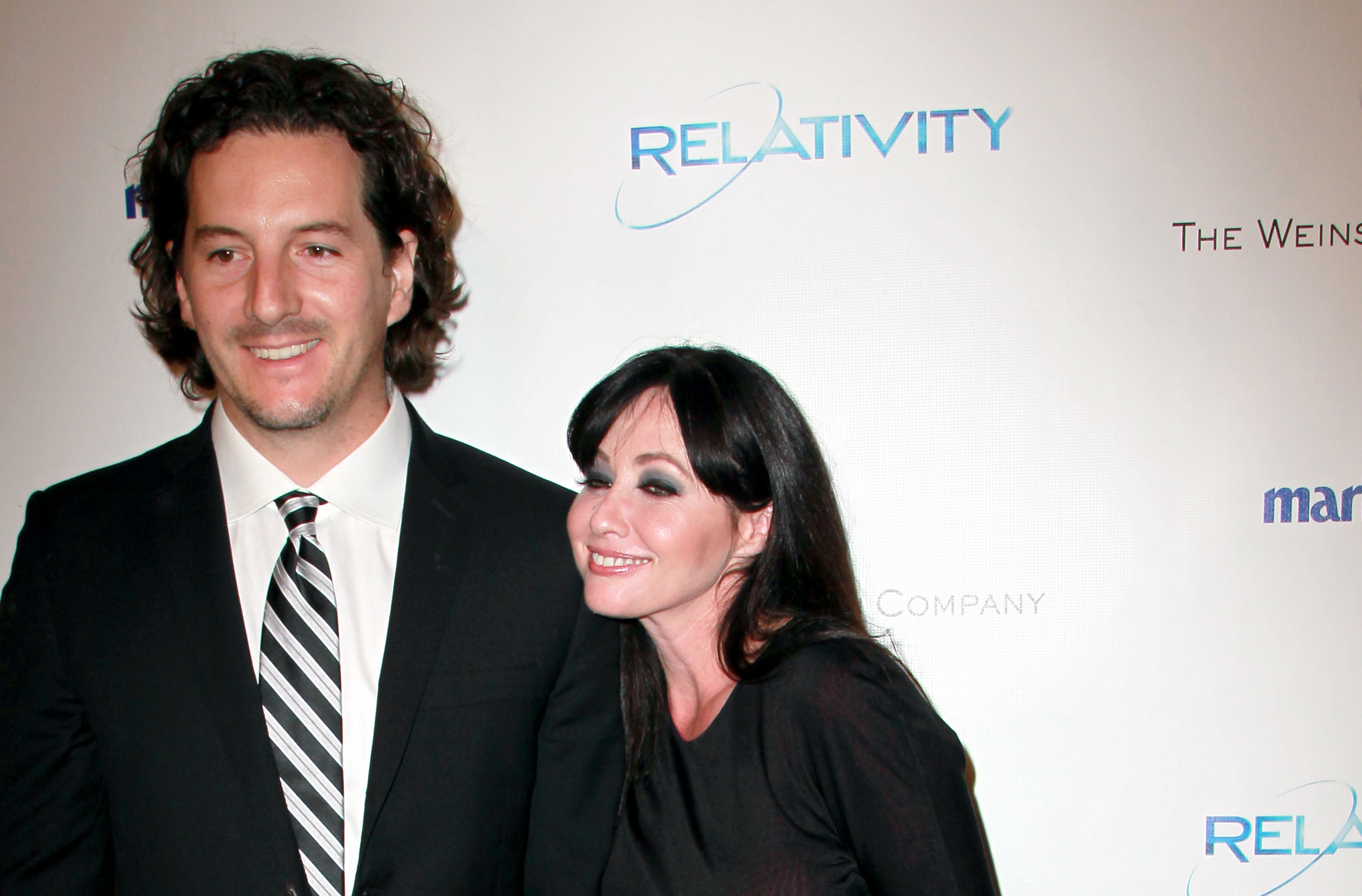 Kurt Iswarienko and Shannon Doherty at The Weinstein Company and Relativity Media's Golden Globe Awards Party on January 16, 2011, in Beverly Hills, California | Source: Getty Images