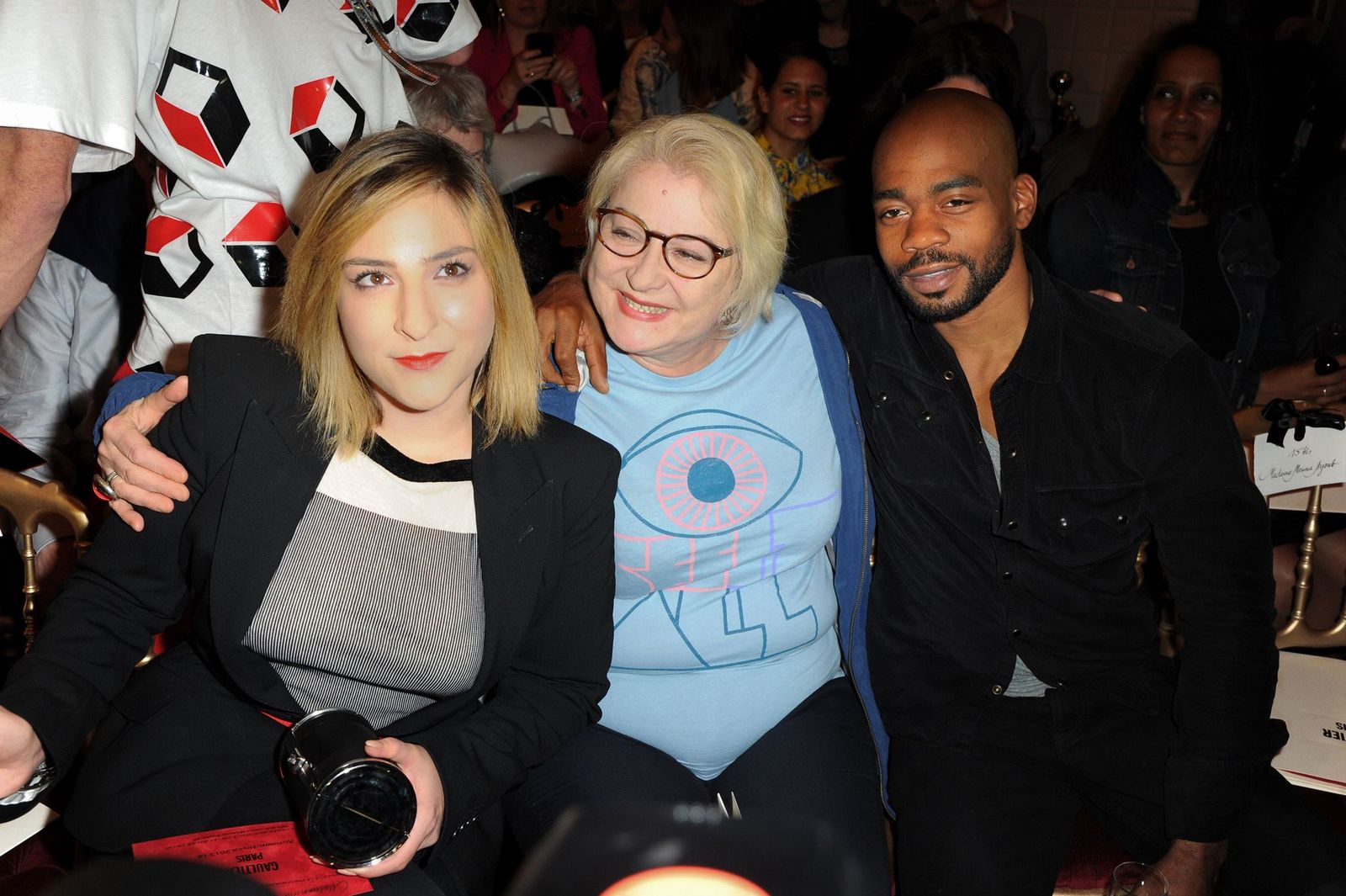 L'actrice Josiane Balasko, sa fille Marilou Berry et son fils adoptif Rudy | Photo : Getty Images L'actrice Josiane Balasko, sa fille Marilou Berry et son fils adoptif Rudy | Photo : Getty Images