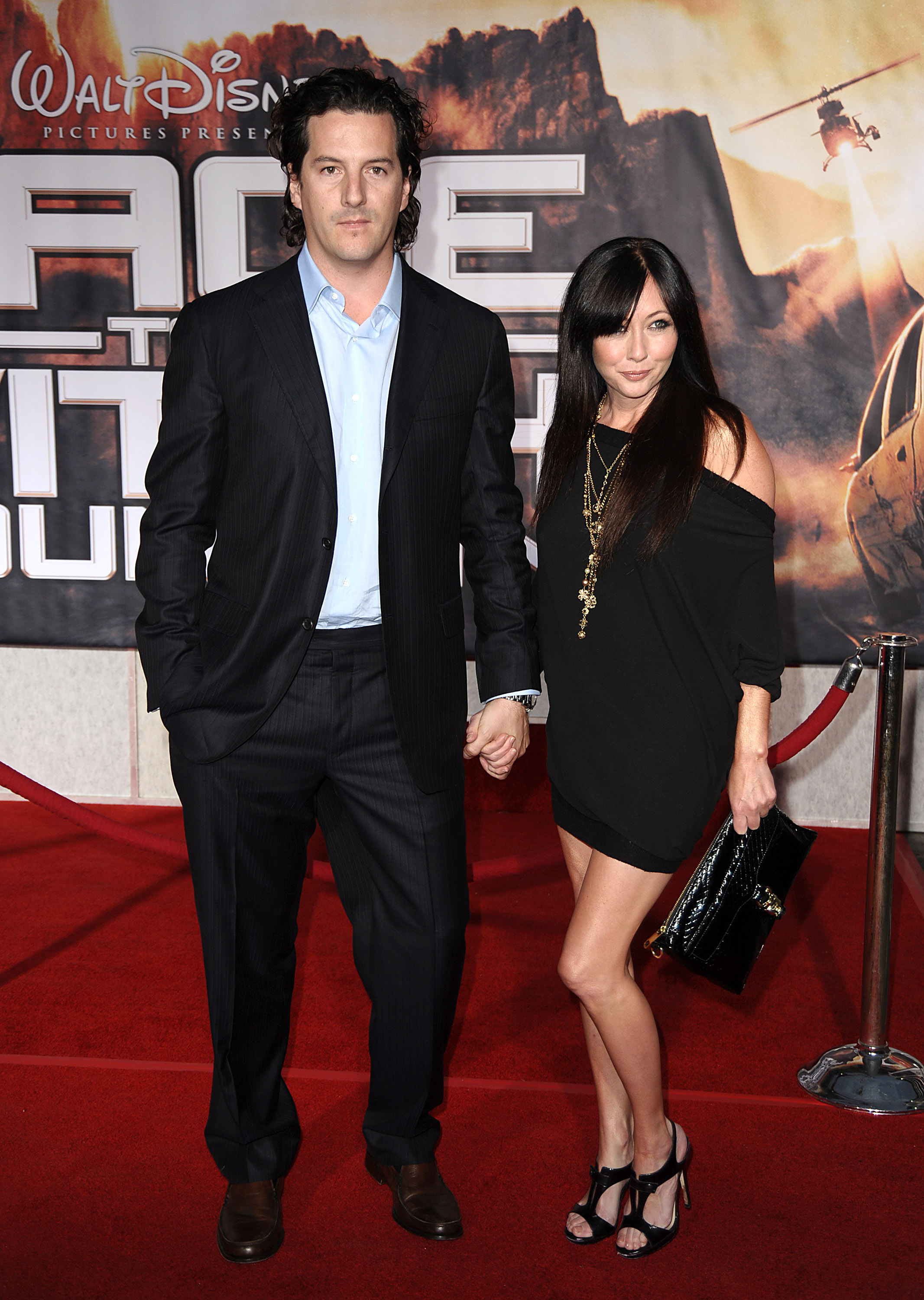 Shannen Doherty and Kurt Iswarienko attend the premiere of "Race to Witch Mountain" at the El Capitan Theatre in Hollywood, California on March 11, 2009. | Source: Getty Images
