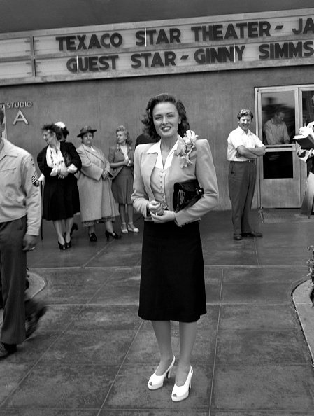 Actress Donna Reed smiles as she attends an event in Los Angeles, California. | Photo: Getty Images
