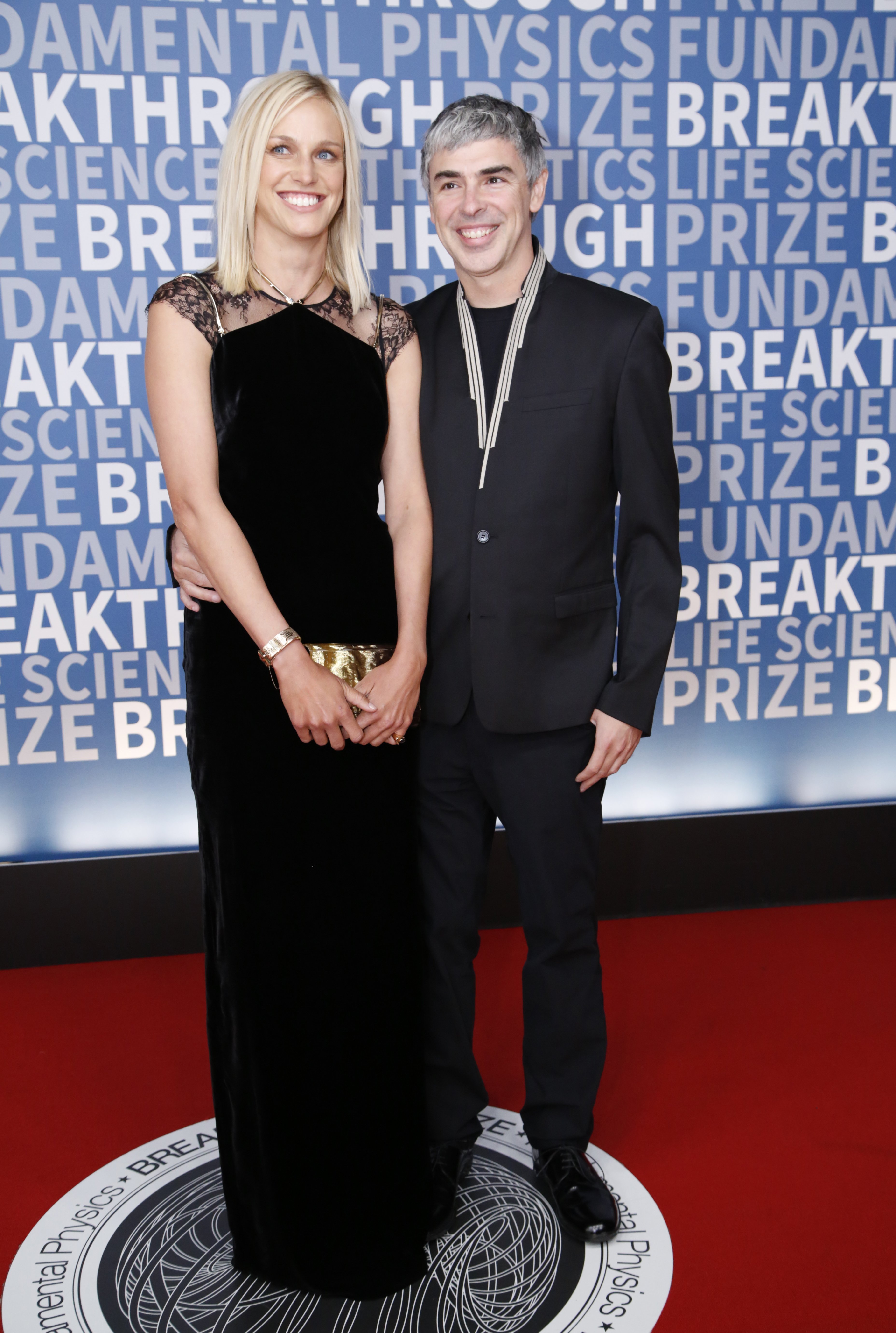 Larry Page and Lucinda Southworth at the 2017 Breakthrough Prize on December 4, 2016, in California | Source: Getty Images 