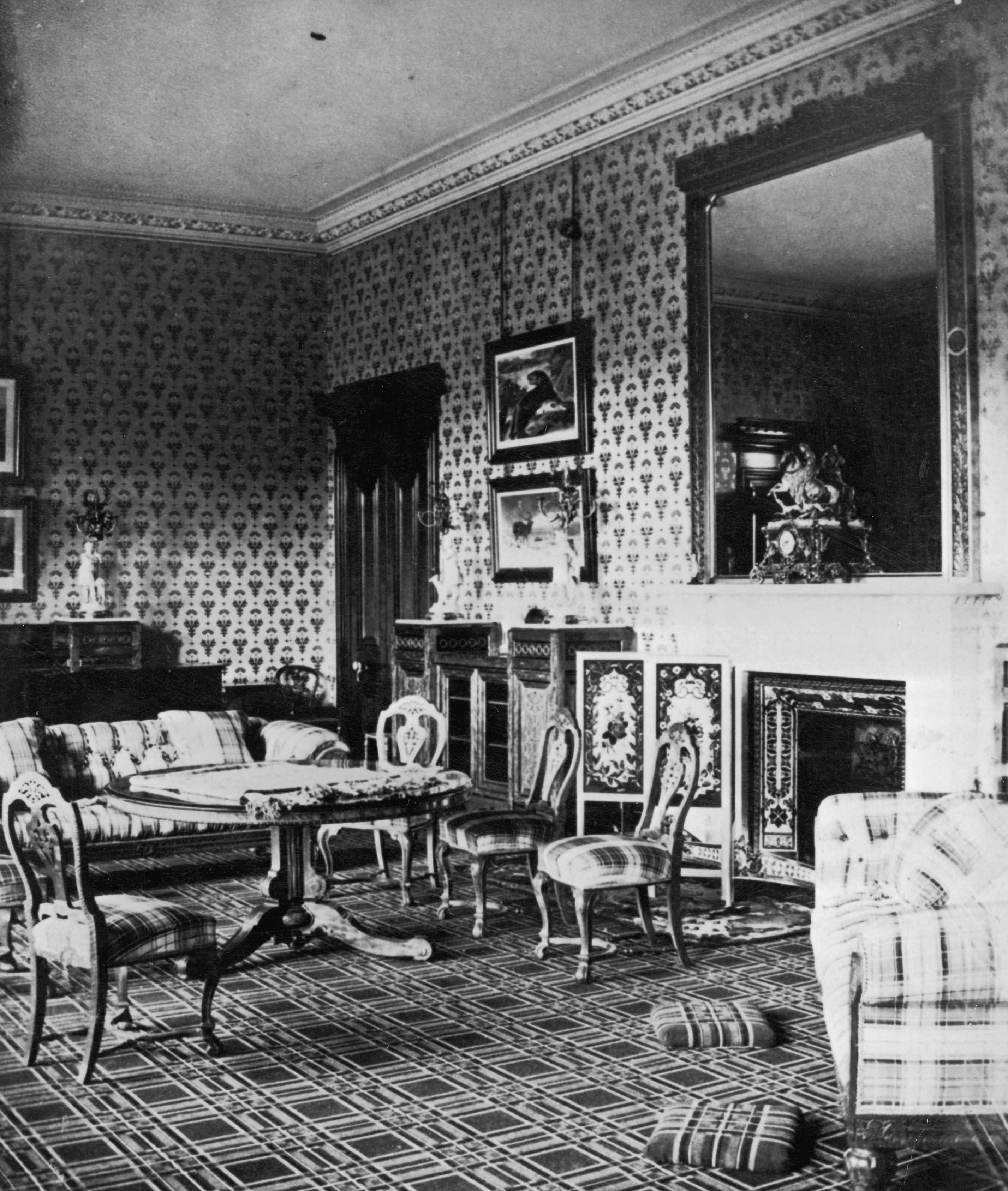 Drawing room in Balmoral Castle, circa 1885 | Source: Getty Images