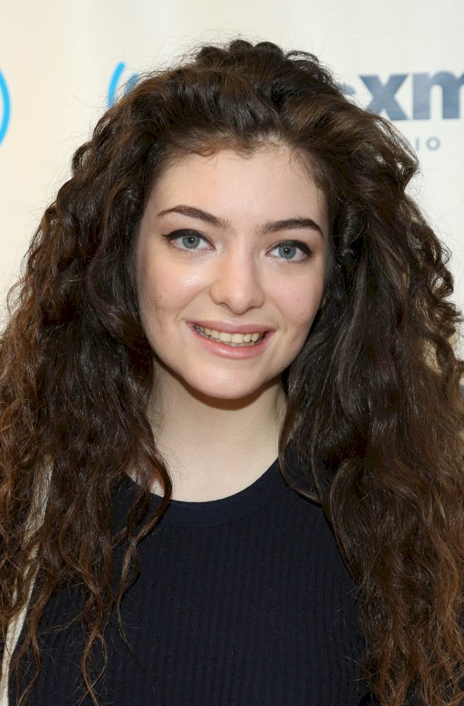 NEW YORK, NY - AUGUST 05: Ella Yelich-O'Connor, aka Lorde, visits at SiriusXM Studios on August 5, 2013 in New York City. (Photo by Rob Kim/Getty Images)