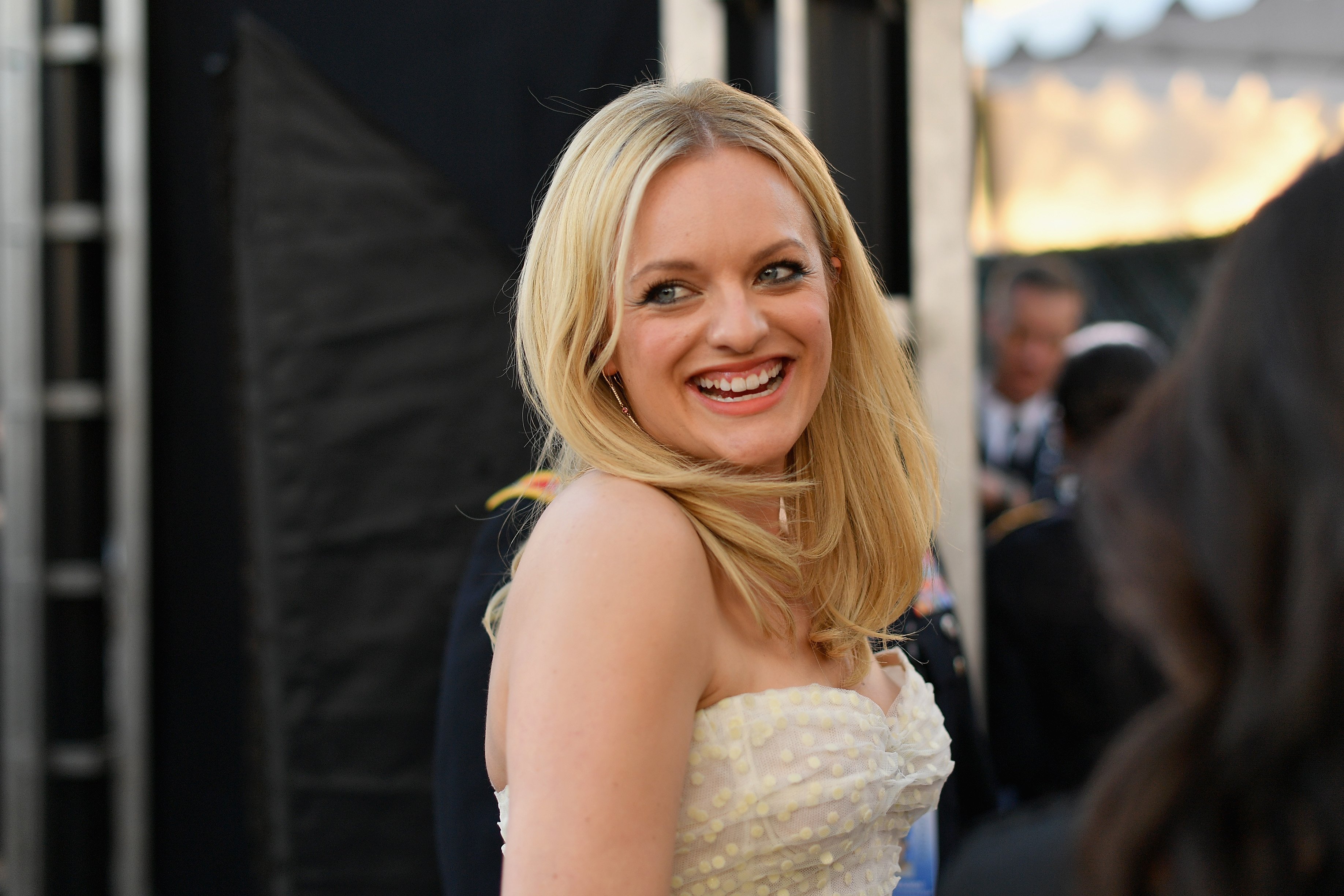 Elisabeth Moss attends the 25th Annual Screen Actors Guild Awards in Los Angeles on January 27, 2019 | Photo: Getty Images