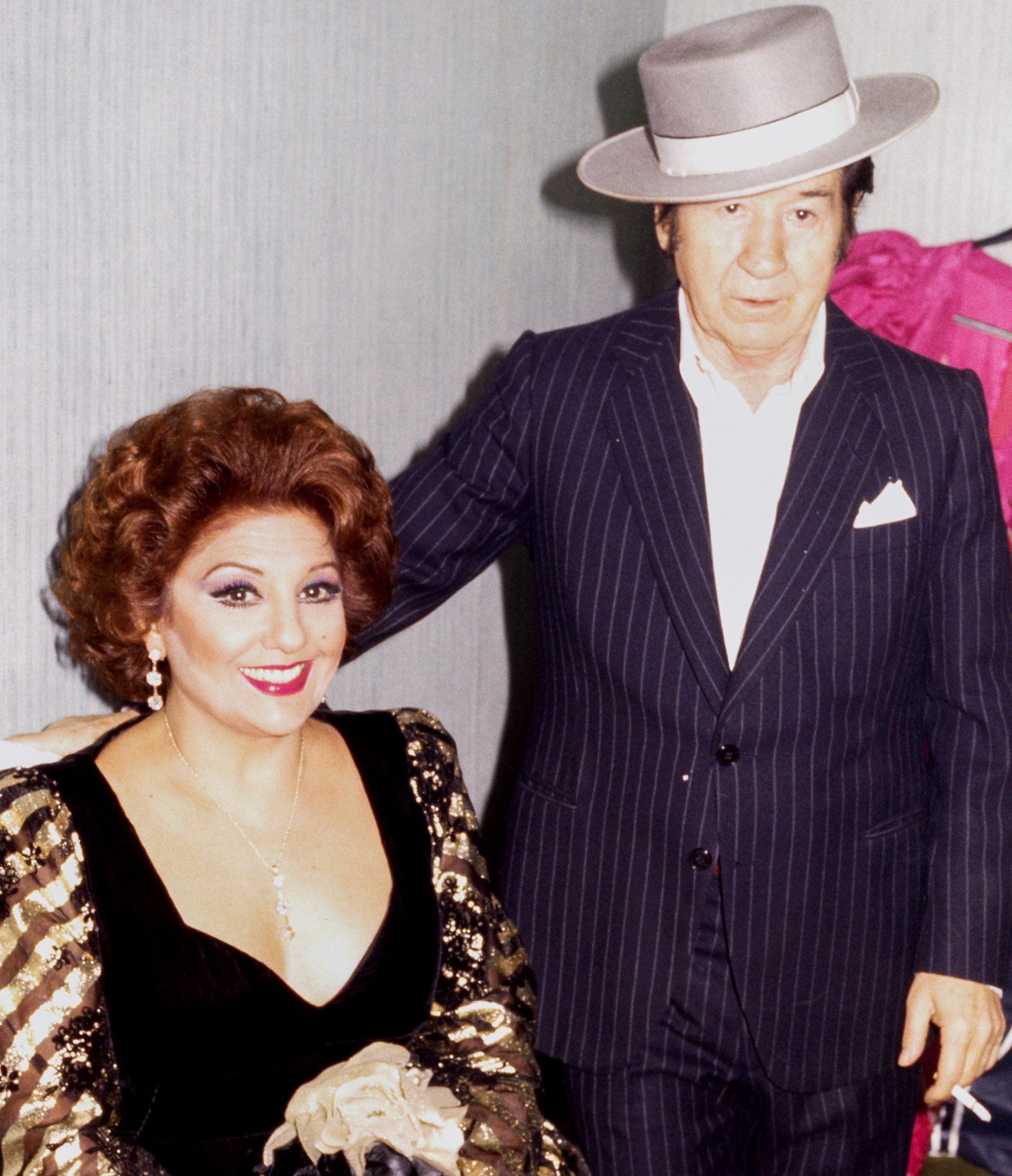 Los cantaores españoles Dolores Abril y su esposo Juanito Valderrama, 1984, Madrid, España. | Foto: Getty Images Los cantaores españoles Dolores Abril y su esposo Juanito Valderrama, 1984, Madrid, España. | Foto: Getty Images
