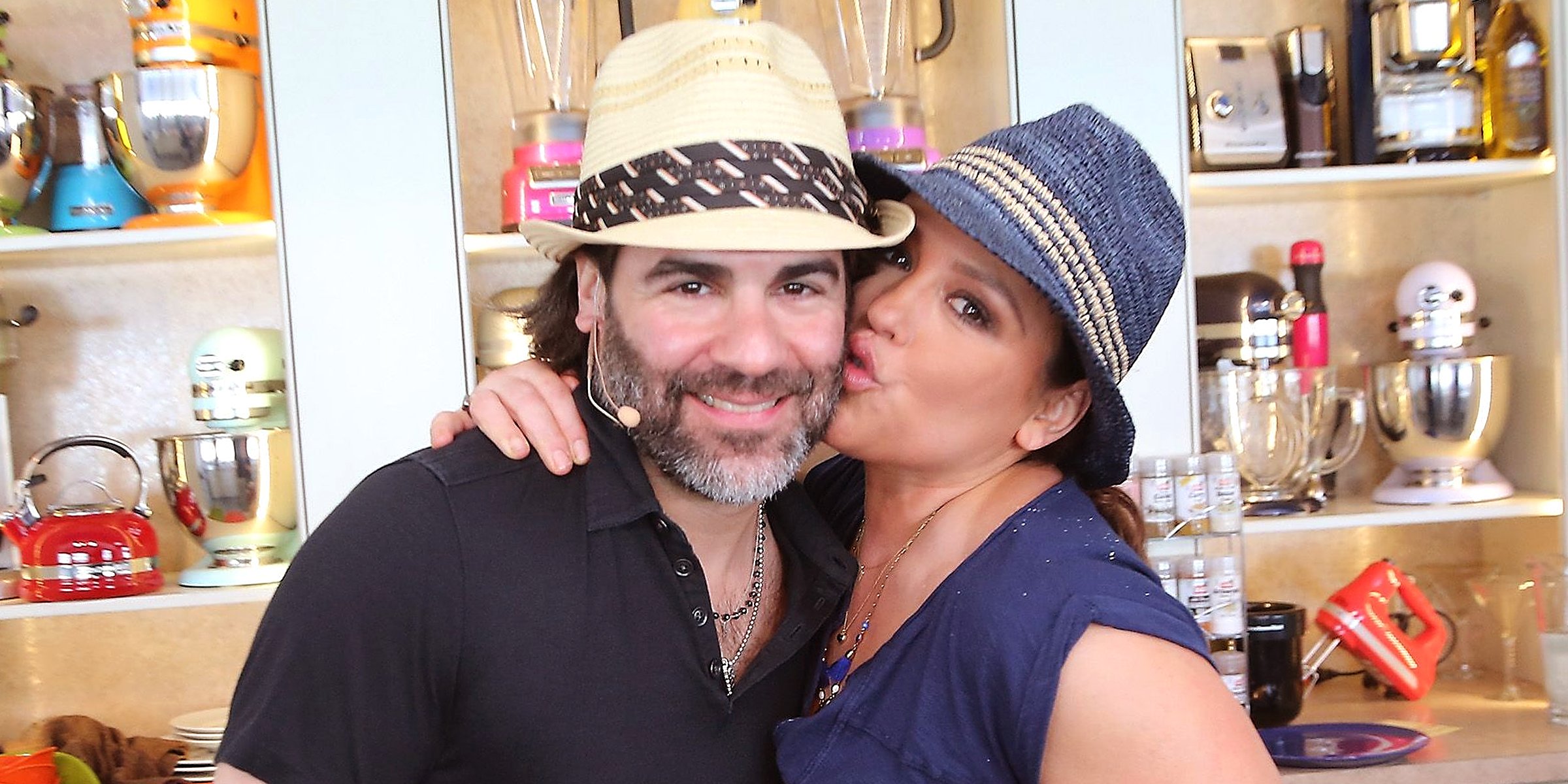 Rachael Ray y John Cusimano en Grand Tasting Village, el 21 de febrero de 2015, en Miami Beach, Florida. | Foto: Getty Images