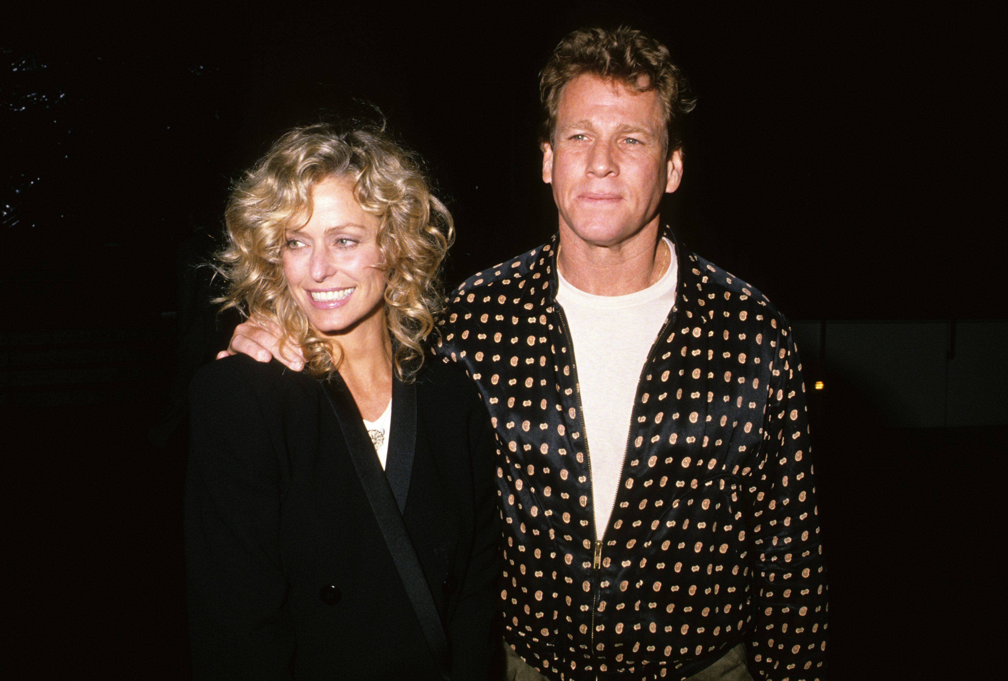 A snapshot of Farrah Fawcett and Ryan O'Neal from March 1989. | Source: Getty Images