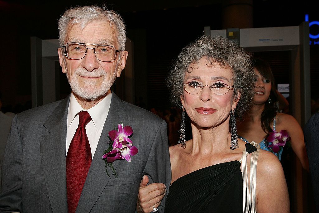 Rita Moreno and Leonard Gordon at the Bangkok International Film Festival on February 17, 2006. | Photo: Getty Images