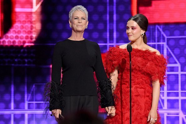 Jamie Lee Curtis and Katherine Langford speak onstage during the 2019 American Music Awards at Microsoft Theater on November 24, 2019 in Los Angeles, California | Photo: Getty Images