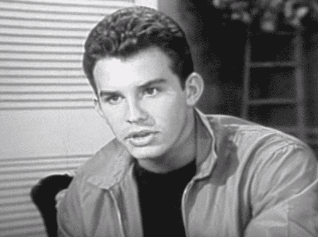 Dirk Young in an episode of "The Loretta Young Show." | Source: YouTube/TheLorettaYoungShow