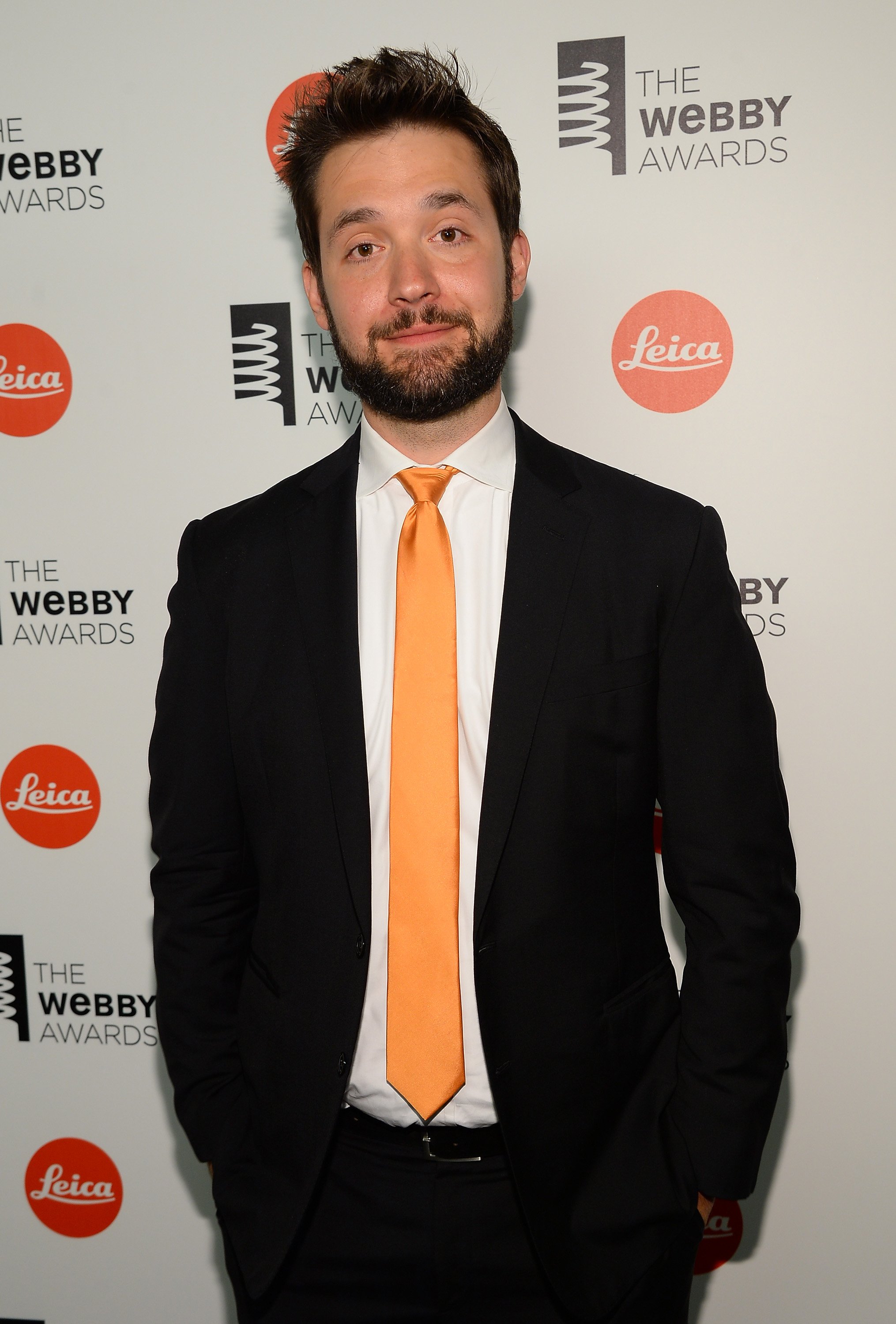 Alexis Ohanian poses backstage at the 18th Annual Webby Awards on May 19, 2014 | ¨Photo: GettyImages