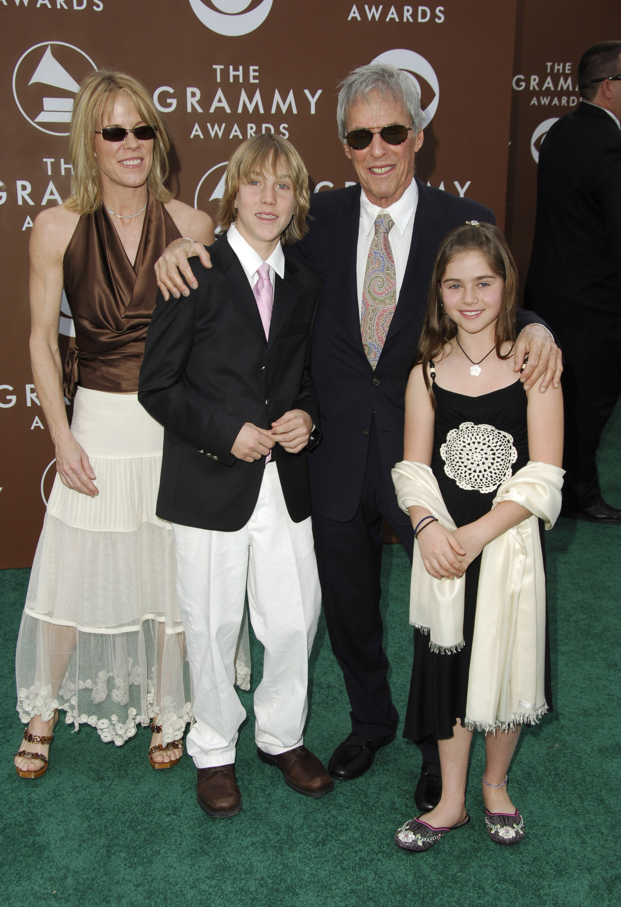 Burt Bacharach with Jane, Oliver, and Raleigh Bacharach at the 48th Annual Grammy Awards on February 8, 2006 | Source: Getty Images