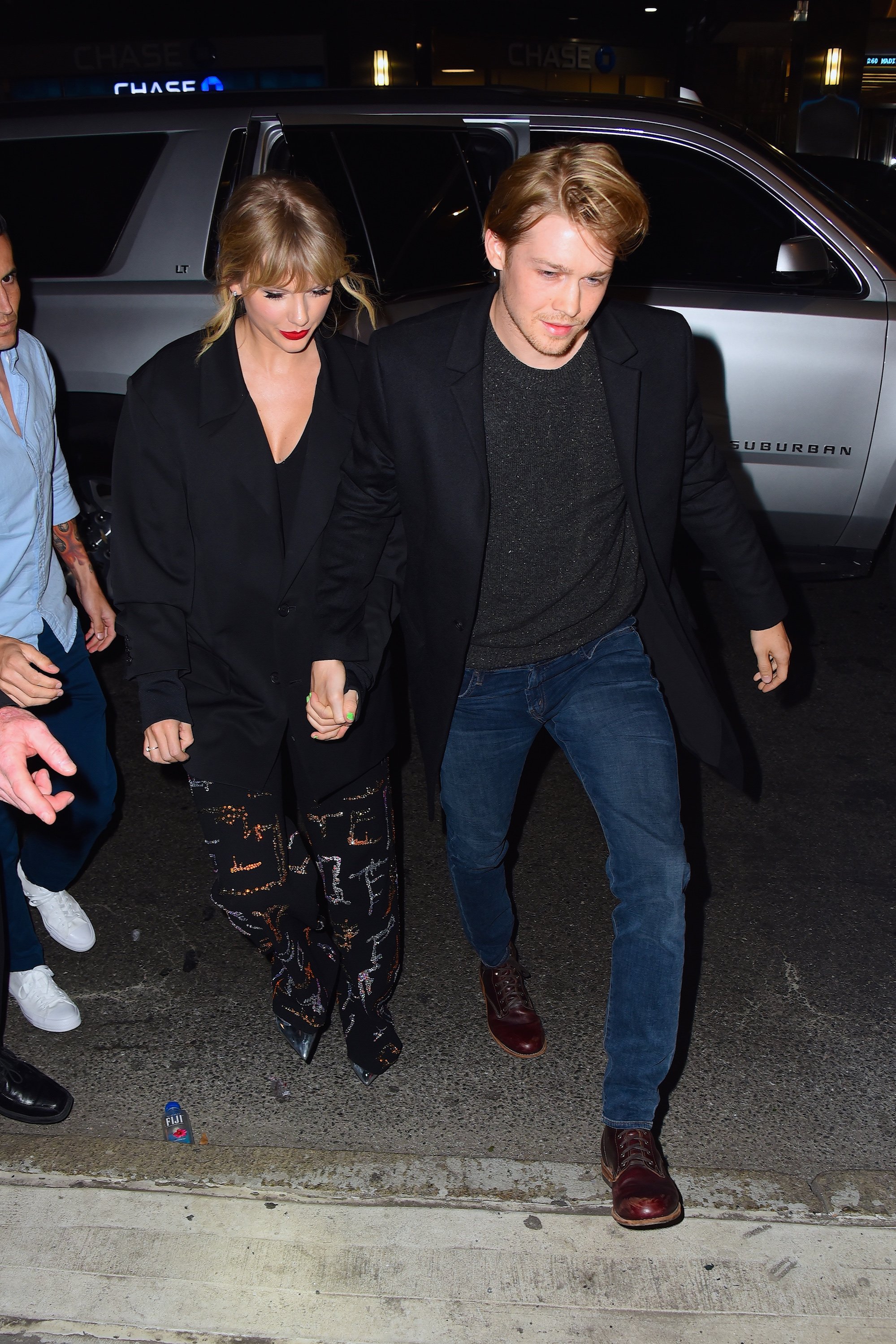 Taylor Swift und Joe Alwyn besuchen die Afterparty von Saturday Night Live im Restaurant Zuma am 6. Oktober 2019 in New York City. | Quelle: Getty Images