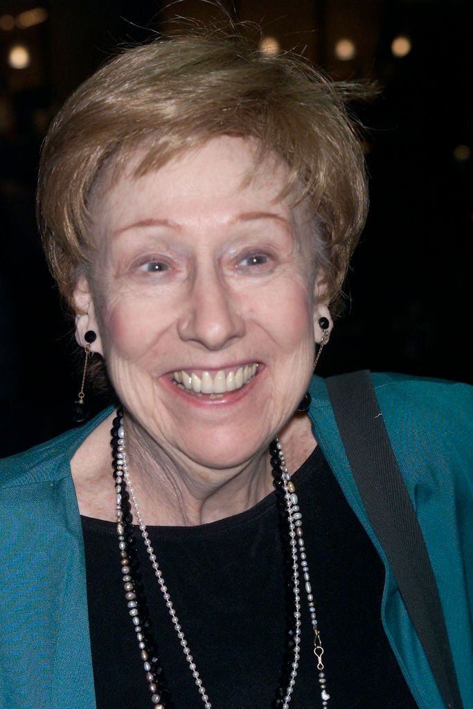 Jean Stapleton at the premiere of "Bea Arthur on Broadway: Just Between Friends" in New York City, 2002 | Photo: GettyImages