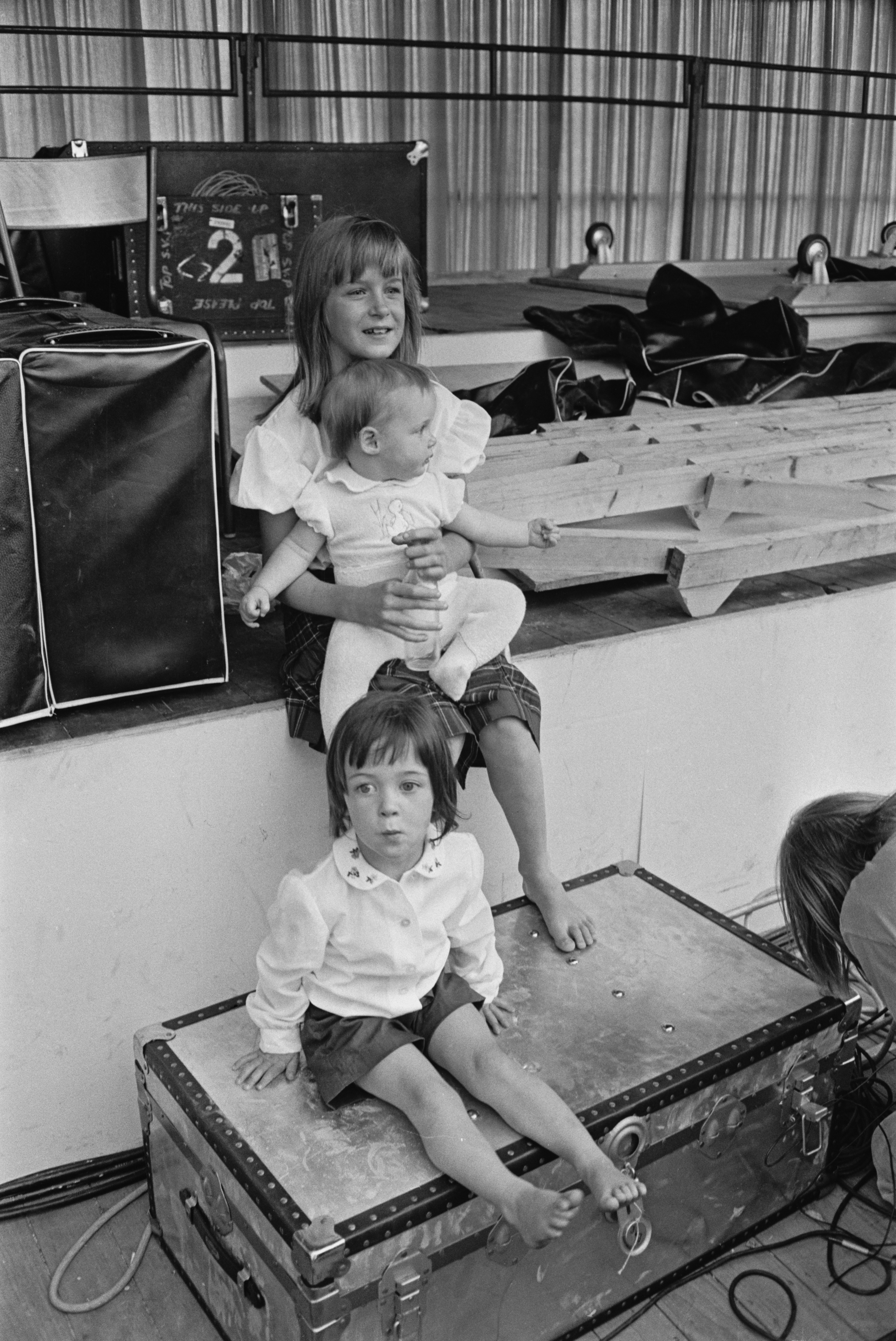 Heather, Stella, and Mary McCartney watching their parents' group Wings in France, 1972 | Source: Getty Images