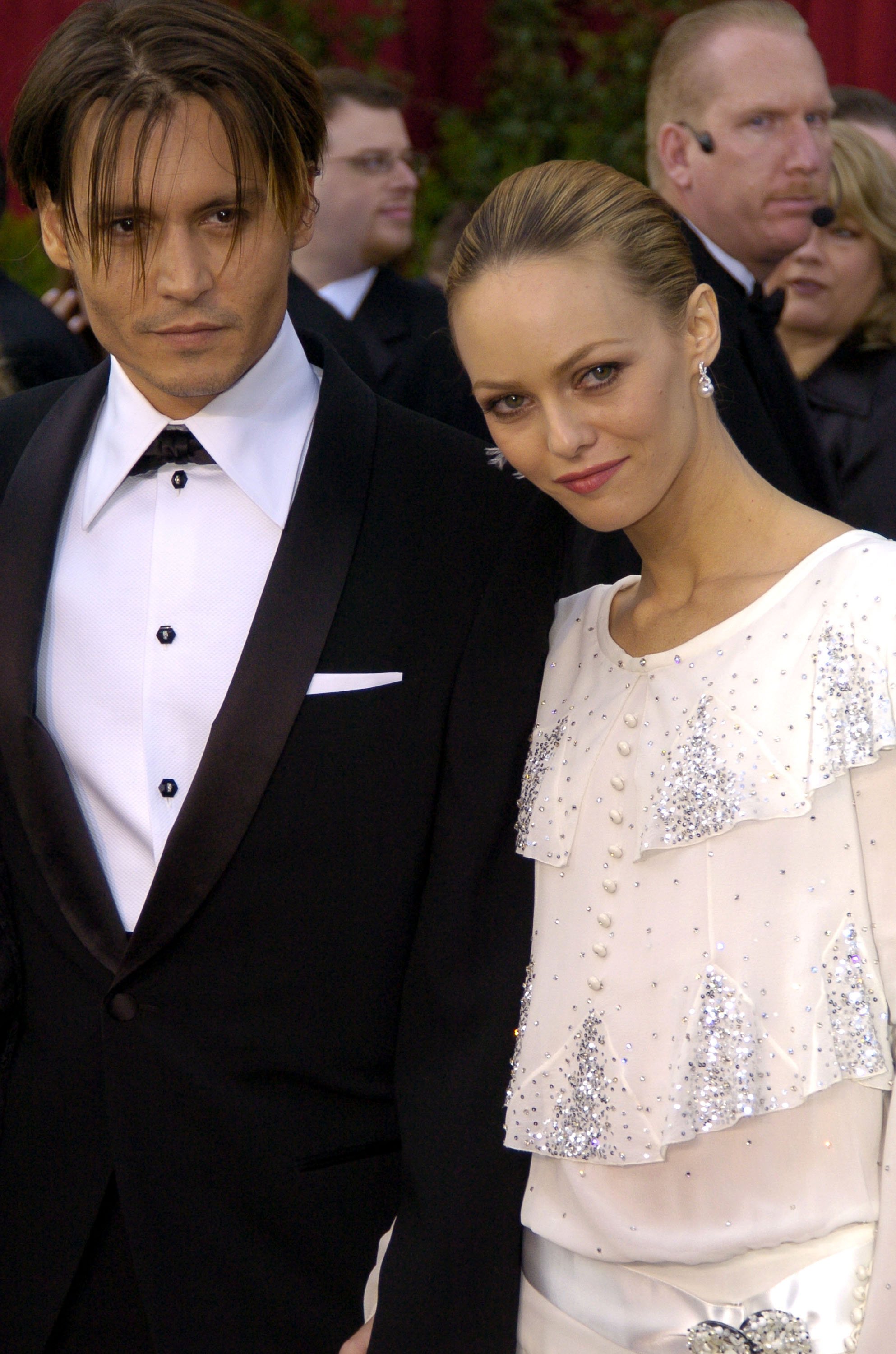 Johnny Depp und Vanessa Paradis in Kalifornien im Jahr 2004 | Quelle: Getty Images