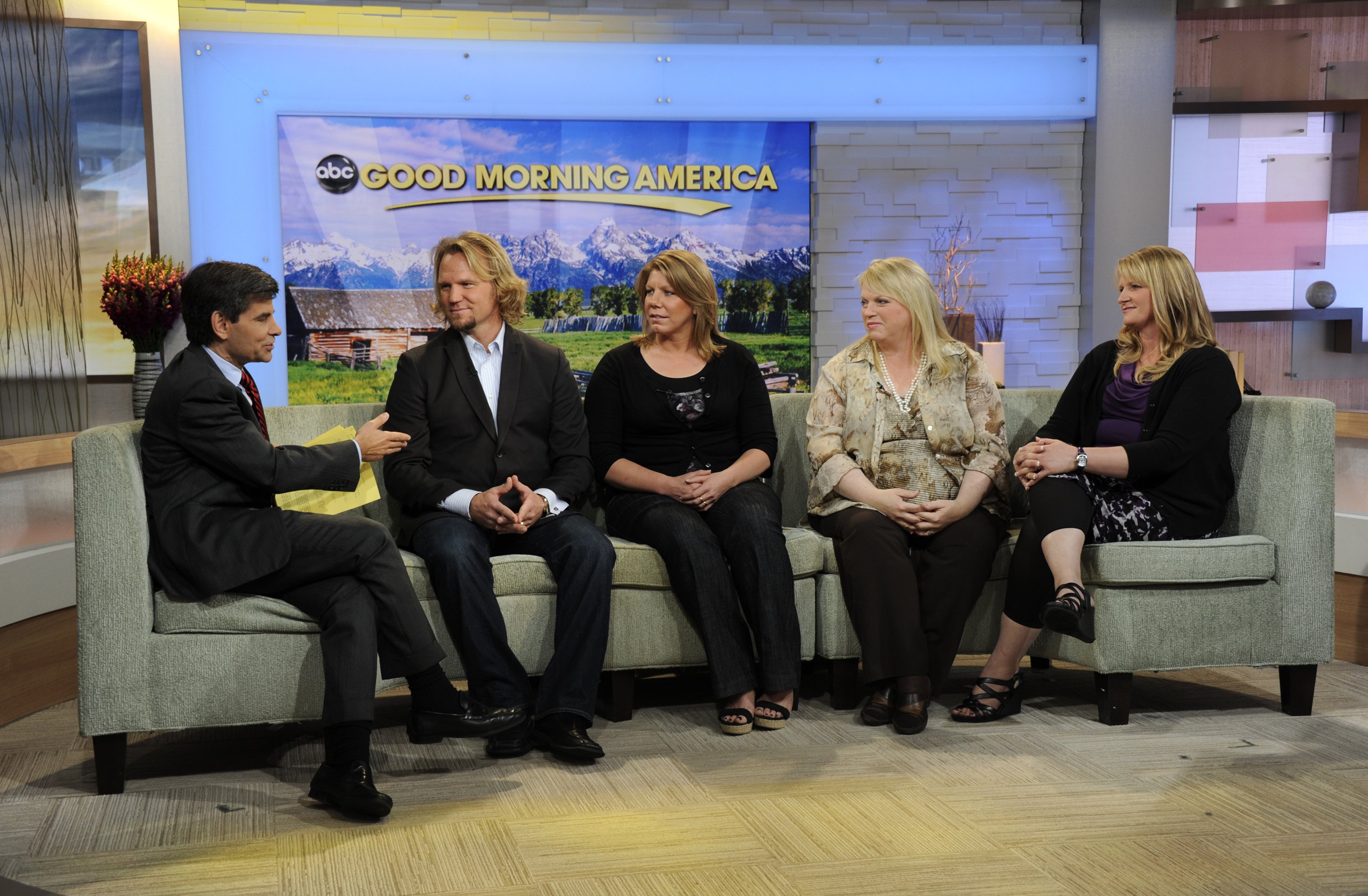 Kody Brown, joined by three of his four wives Meri, Janelle, and Christine, talks about their show "Sister Wives," on Good Morning America, September 21, 2011 | Photo: Getty Images