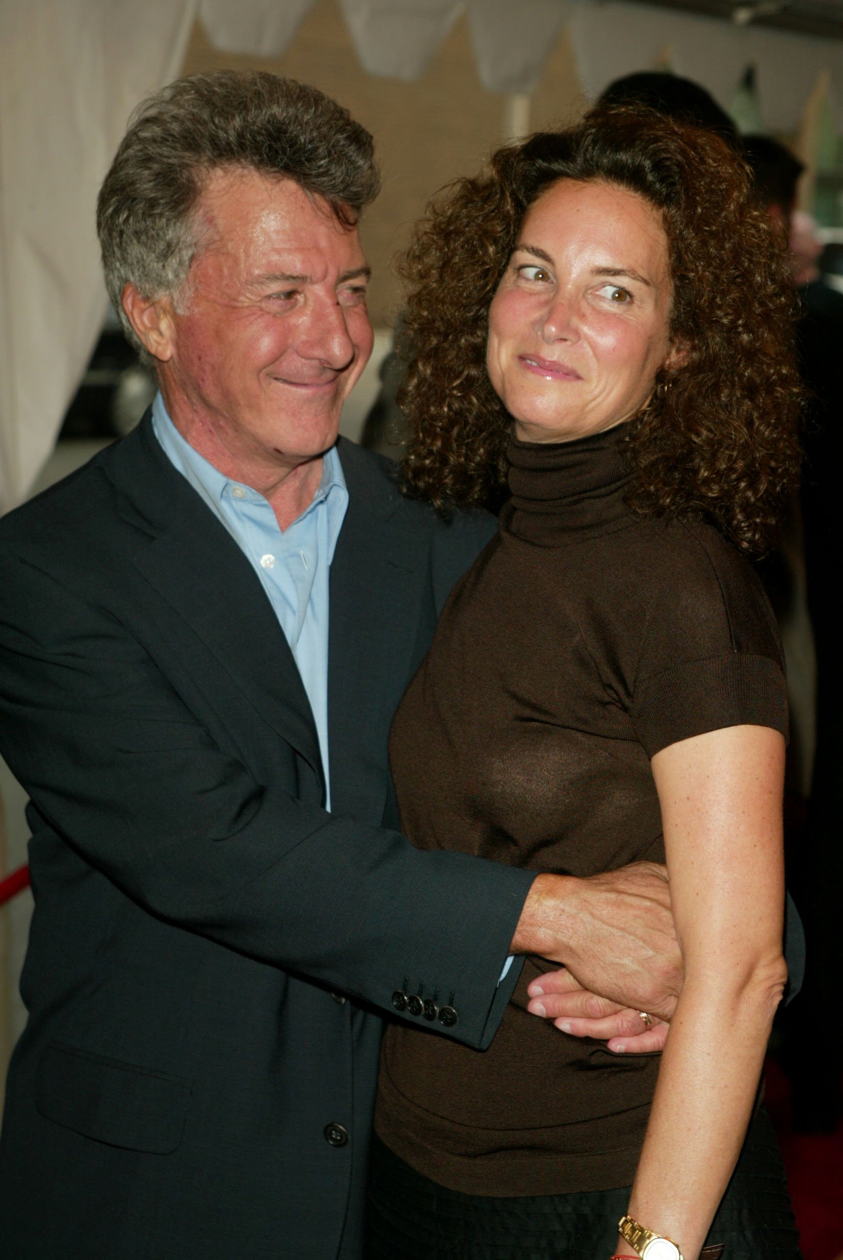 Dustin Hoffman with wife Lisa arriving at the "Moonlight Mile" screening during The Toronto International Film Festival 2002 in Toronto, Canada. September 9, 2002 | Photo: Getty Images
