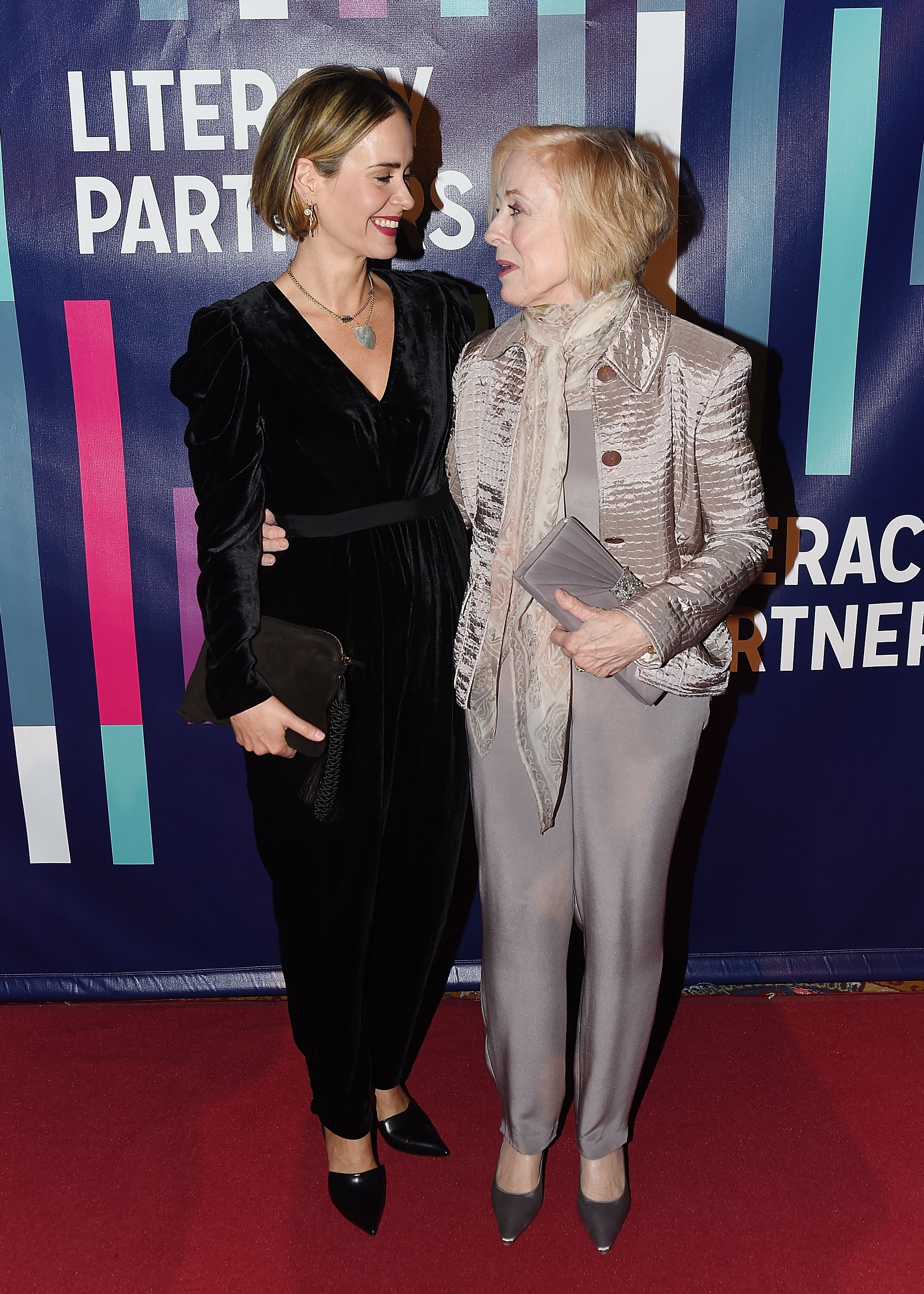 Sarah Paulson and Holland Taylor attend the 2018 Literacy Partners Gala. | Source: Getty Images
