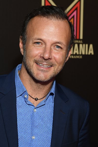 Pierre-Francois Martin-Laval assiste à la photocallerie Serie Mania au Musée des Arts Forains.|Photo : Getty Images.