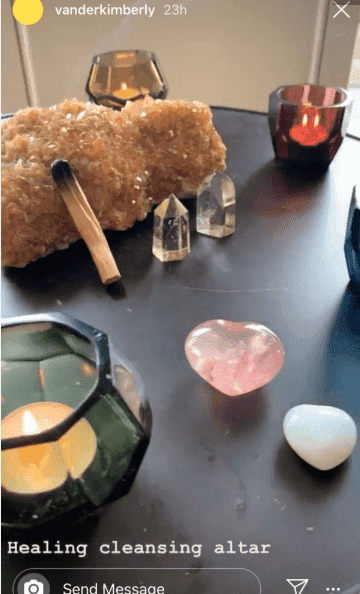 Photo of Kimberly Van Der Beek's Healing Cleasing Altar | Source: Instagram/@vanderkimberly 