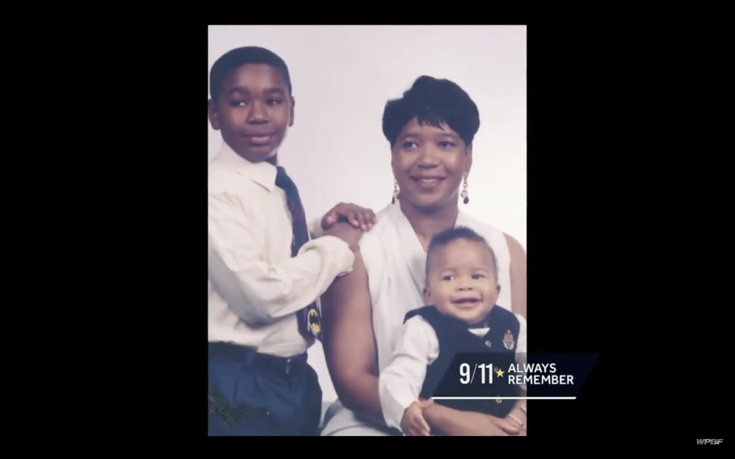 CeeCee Ross-Lyles und ihre Söhne Jerome und Jevon | Quelle: youtube.com/@WPBF