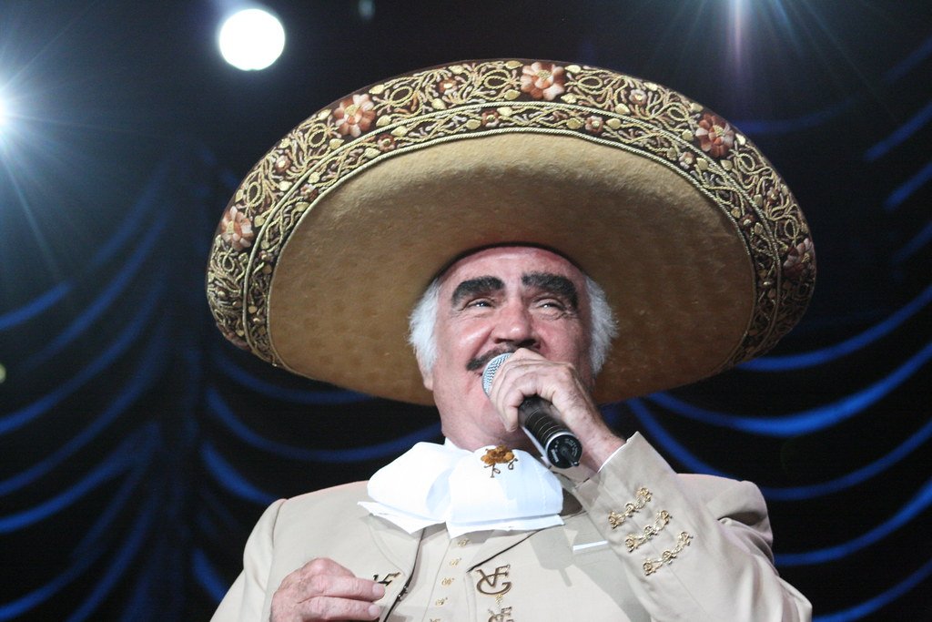 Vicente Fernández es feliz al cantar | Foto: Flickr Vicente Fernández es feliz al cantar | Foto: Flickr