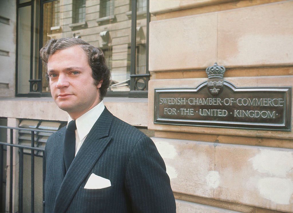 Crown Prince Carl XVI Gustaf of Sweden outside the Swedish Chamber of Commerce in London, England in 1971. | Source: Getty Images