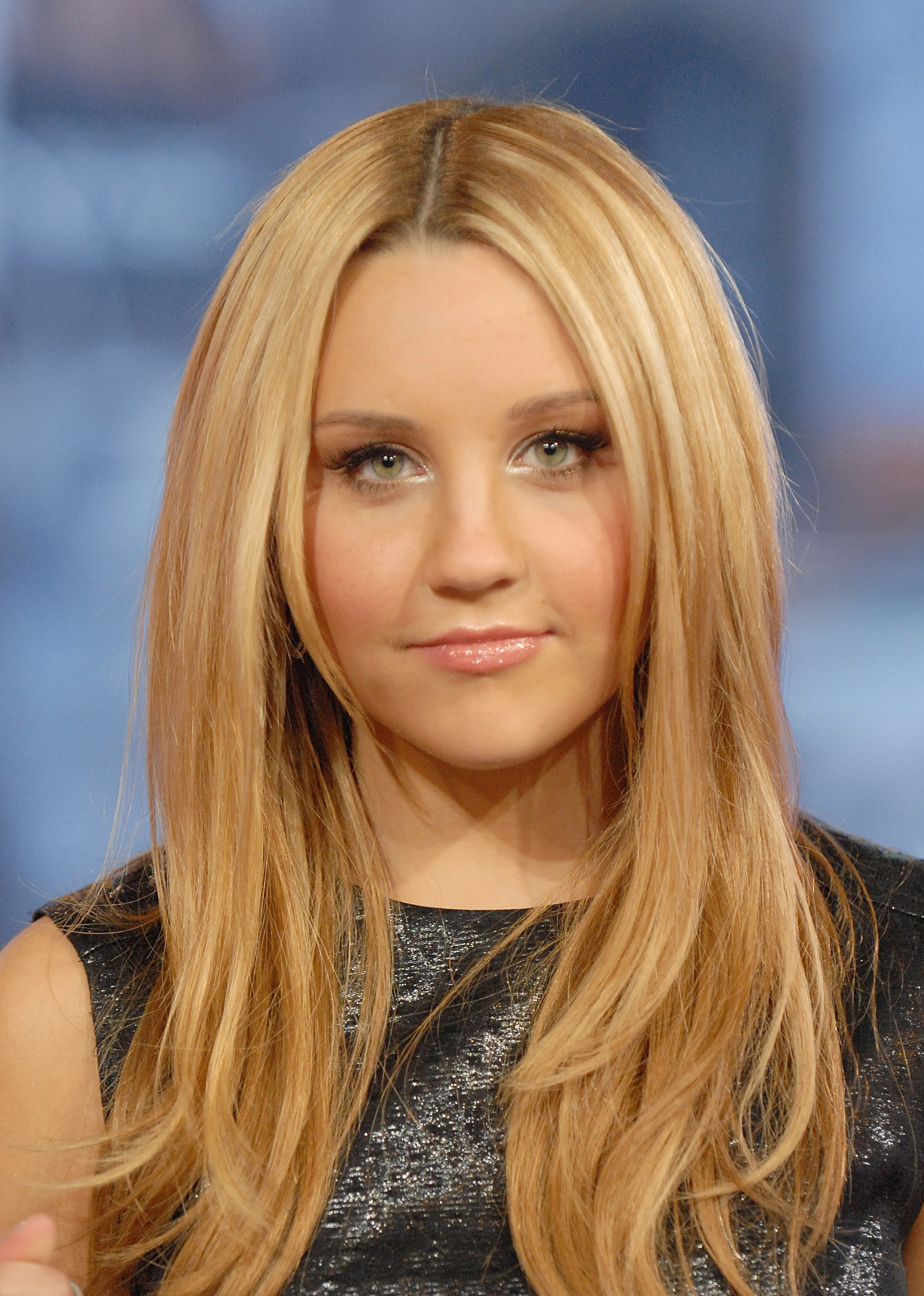 Amanda Bynes on MTV's "TRL" in New York on July 16, 2007. | Source: Getty Images