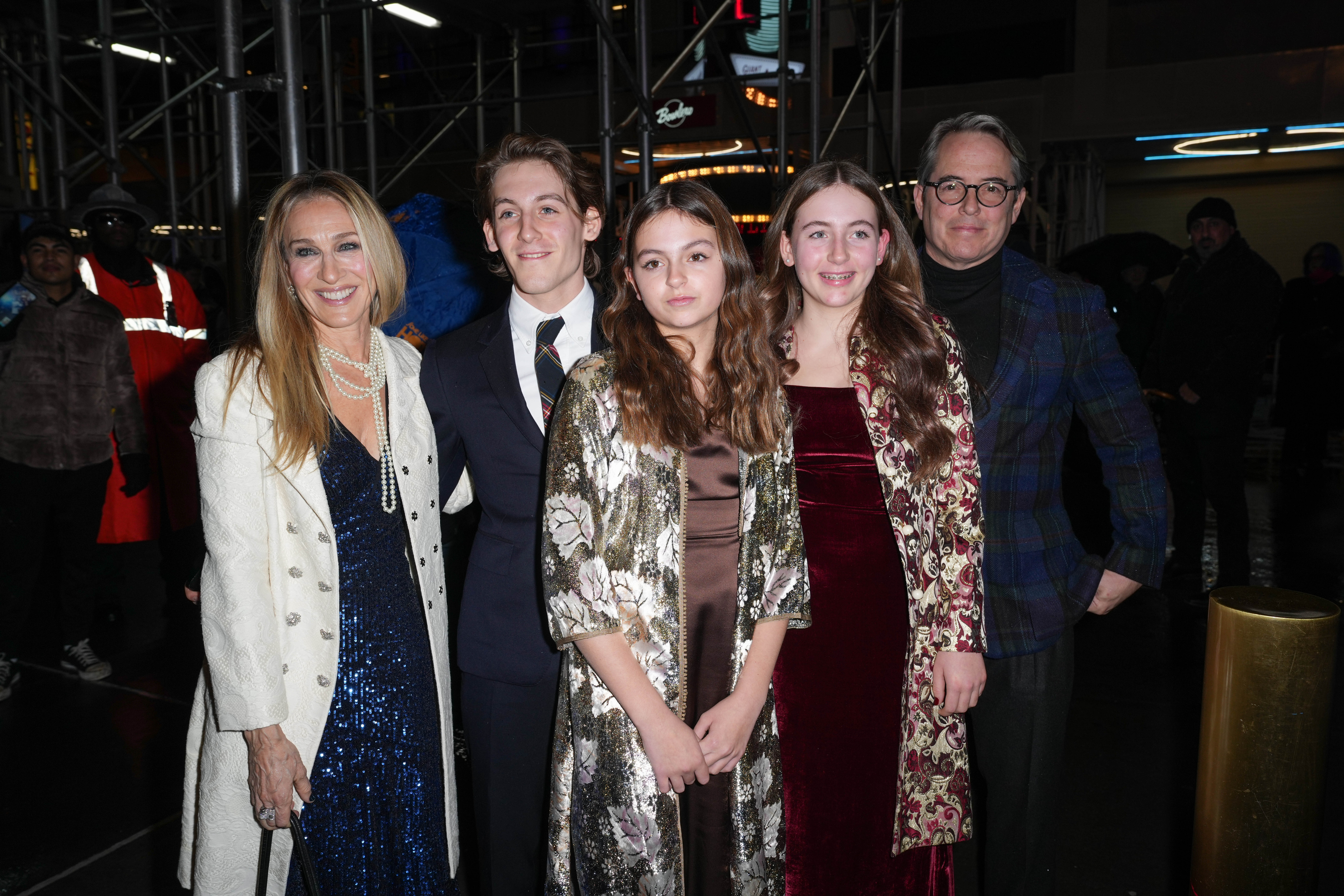 Sarah Jessica Parker, James Wilkie Broderick, Tabitha Hodge Broderick, Marion Loretta Elwell Broderick and Matthew Broderick on December 11, 2022 in New York City | Source: Getty Images