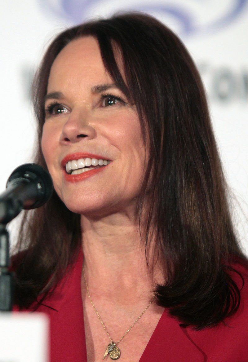 Barbara Hershey speaking at the 2016 WonderCon in Los Angeles, California. | Source: Wikimedia Commons