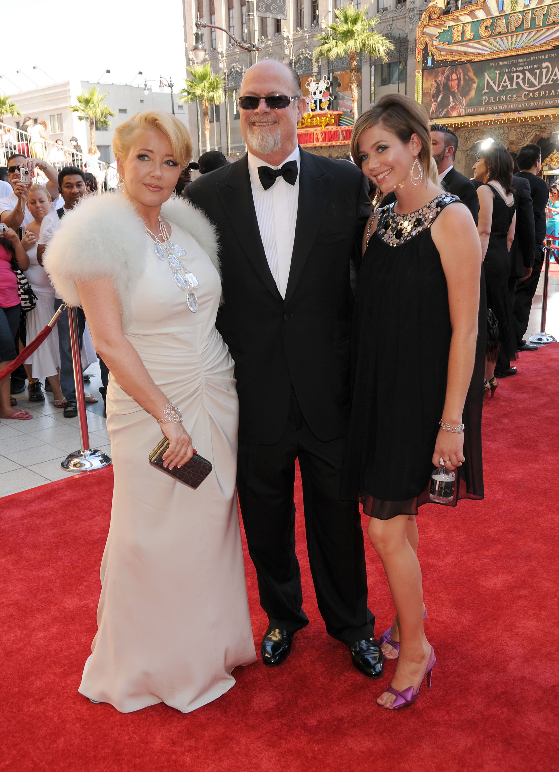 Melody Thomas Scott, Edward Scott, and daughter at The 35th Annual Daytime Emmy Awards on June 20, 2008, in Los Angeles, California. | Source: Gregg DeGuire/WireImage/Getty Images