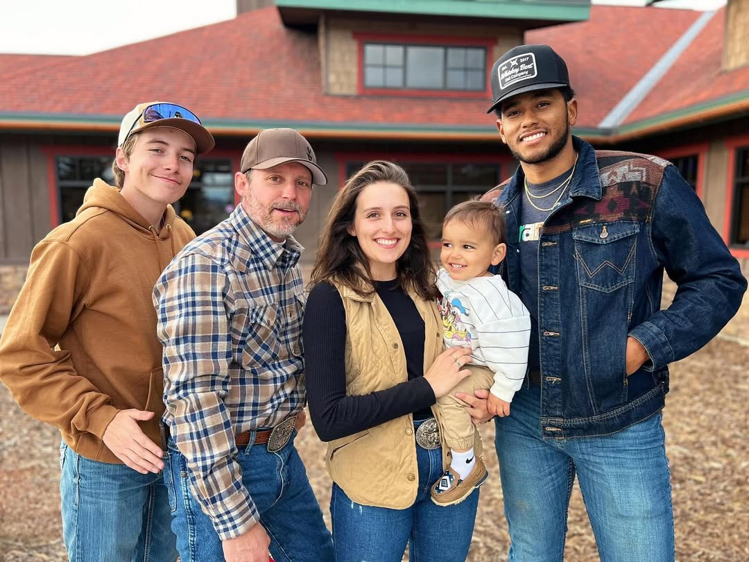 Seth and Brandon Blackstock with Savannah, Lake, and Quentin Lee from a post dated August 9, 2025. | Source: Instagram/melissaashworthwells