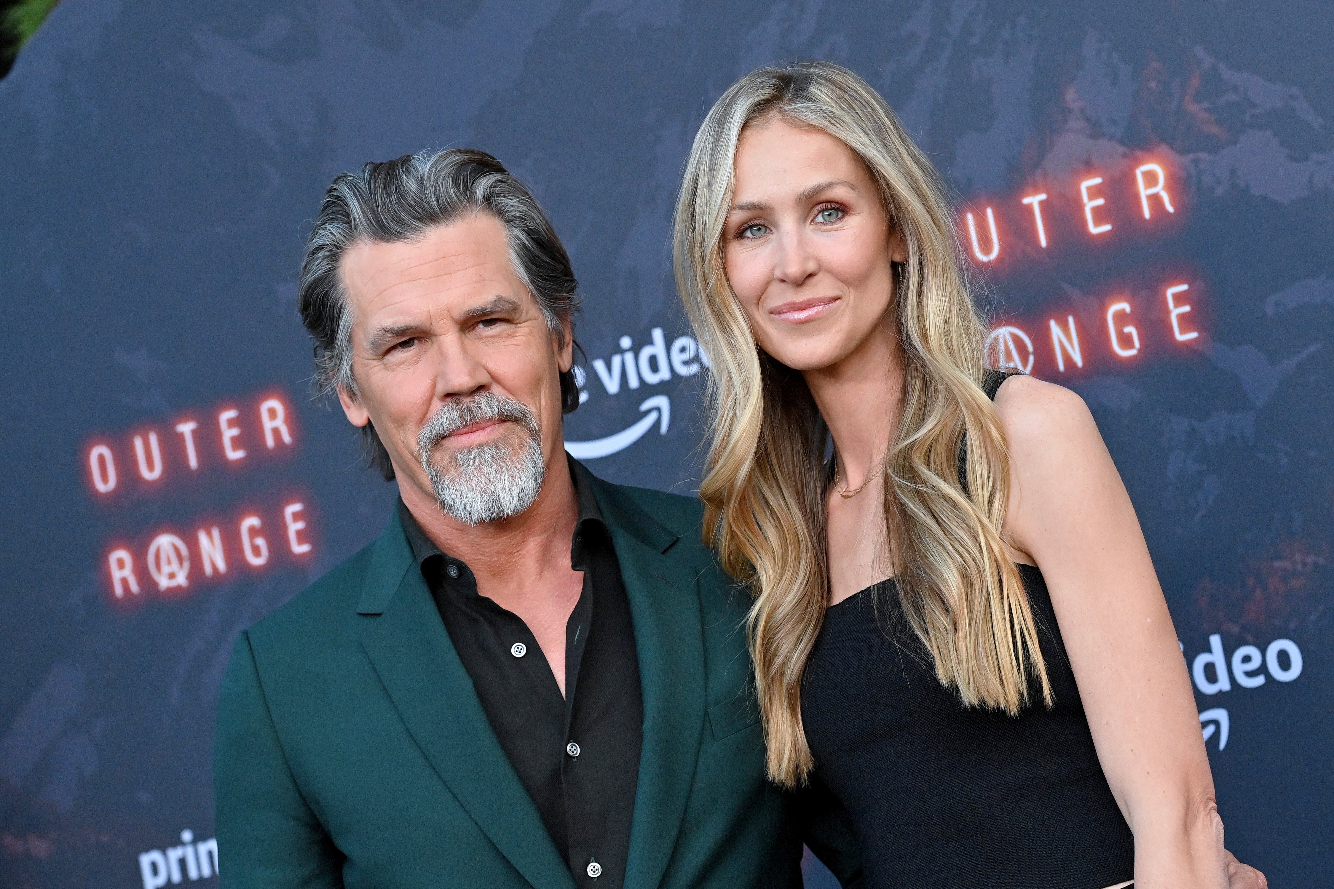 Josh Brolin and Kathryn Boyd Brolin attend the Los Angeles Premiere of Prime Video's Western "Outer Range" at Harmony Gold on April 07, 2022 in Los Angeles, California. | Source: Getty Images