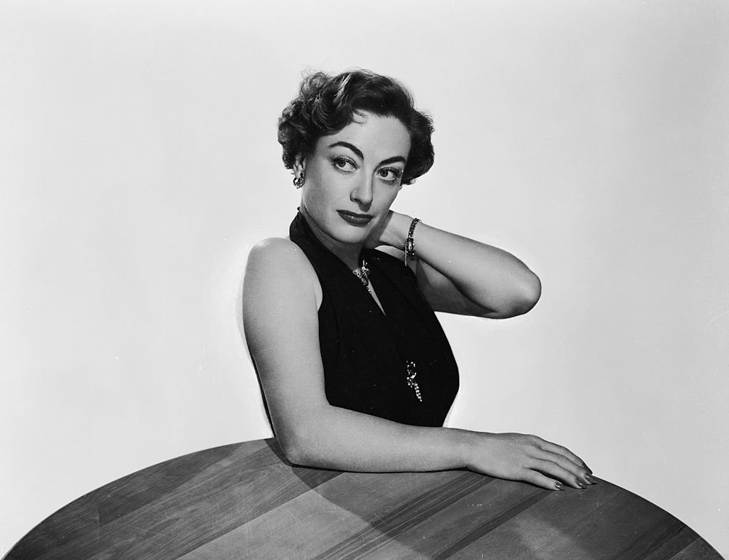 Joan Crawford in a promotional picture for her latest film "Harriet Craig" in 1950 | Photo: Getty Images