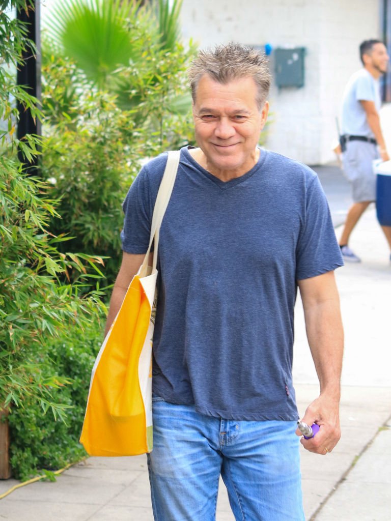 Eddie Van Halen le 13 août 2017, dans les rues de Los Angeles. | Photo : Getty Images Eddie Van Halen le 13 août 2017, dans les rues de Los Angeles. | Photo : Getty Images