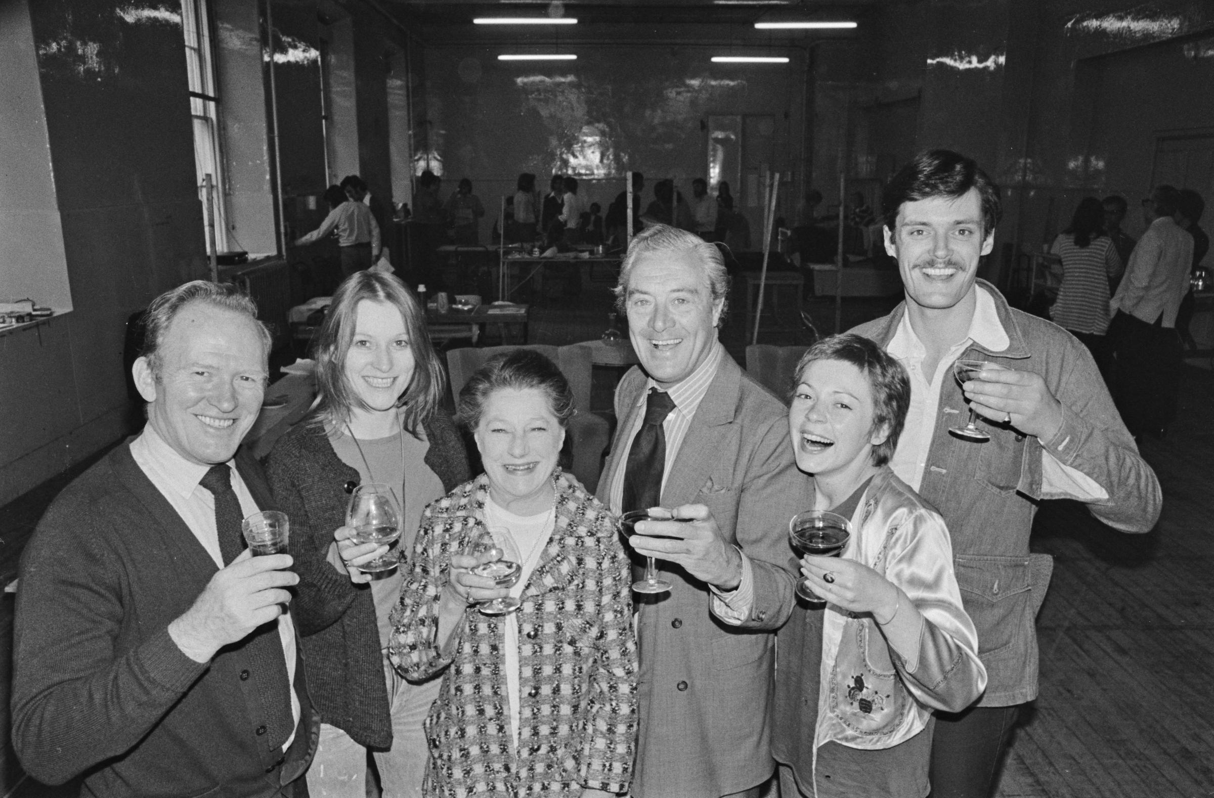 Meg Wynn Owen and the cast of "Upstairs, Downstairs" photographed on 24 May 1974. | Source: Getty Images