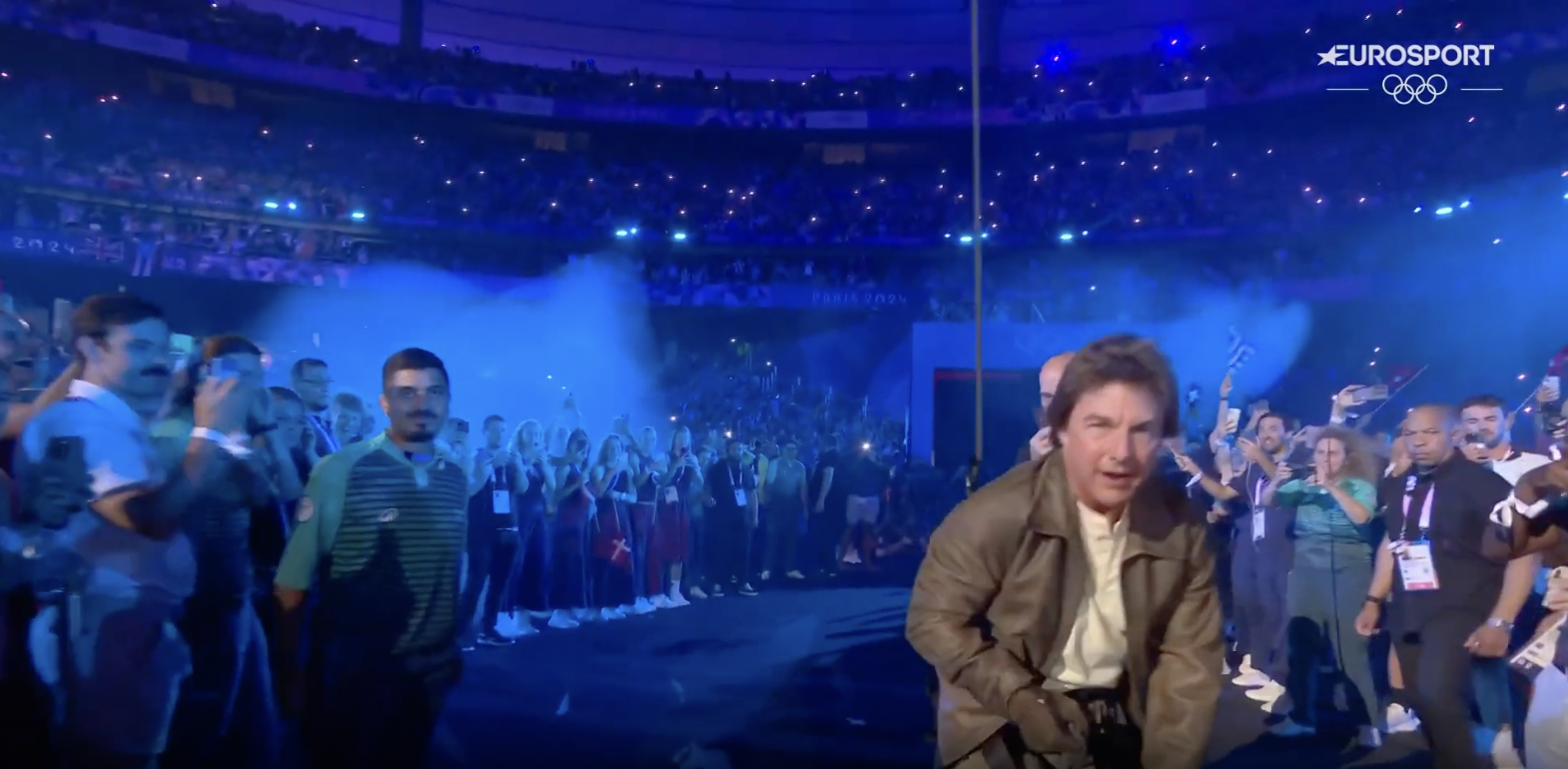 Tom Cruise landing from his jump during the closing ceremony of the Paris Olympics, posted on August 12, 2024 | Source: YouTube/Eurosport