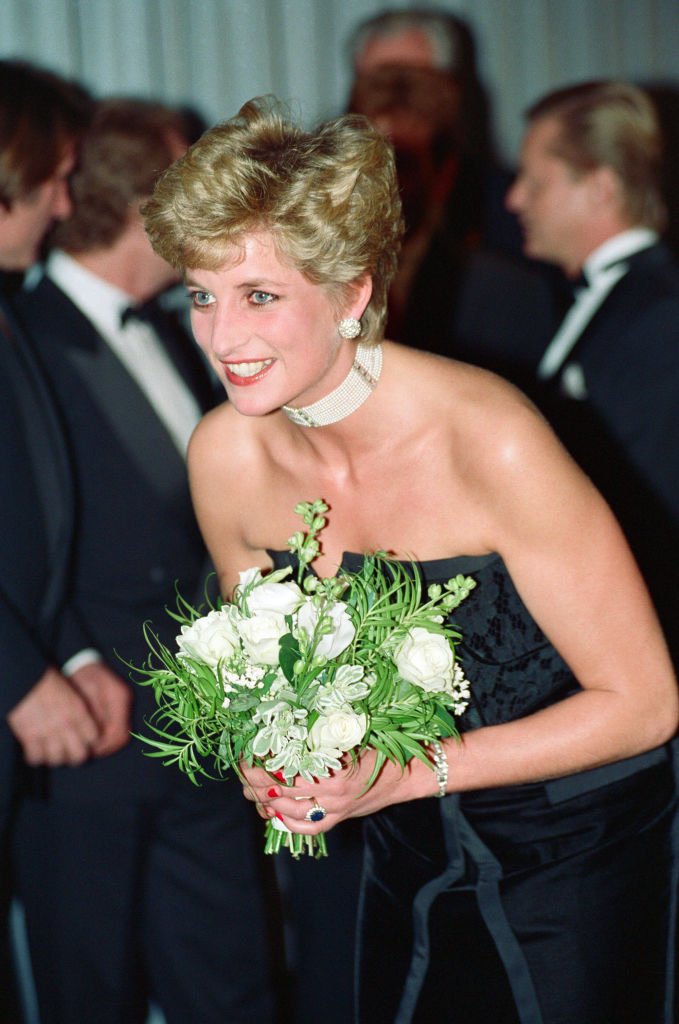 Princesa Diana de Gales en la gala real de '1492 - Conquest of Paradise' en el Empire Leicester Square, Londes, octubre de 1992. | Foto: Getty Images