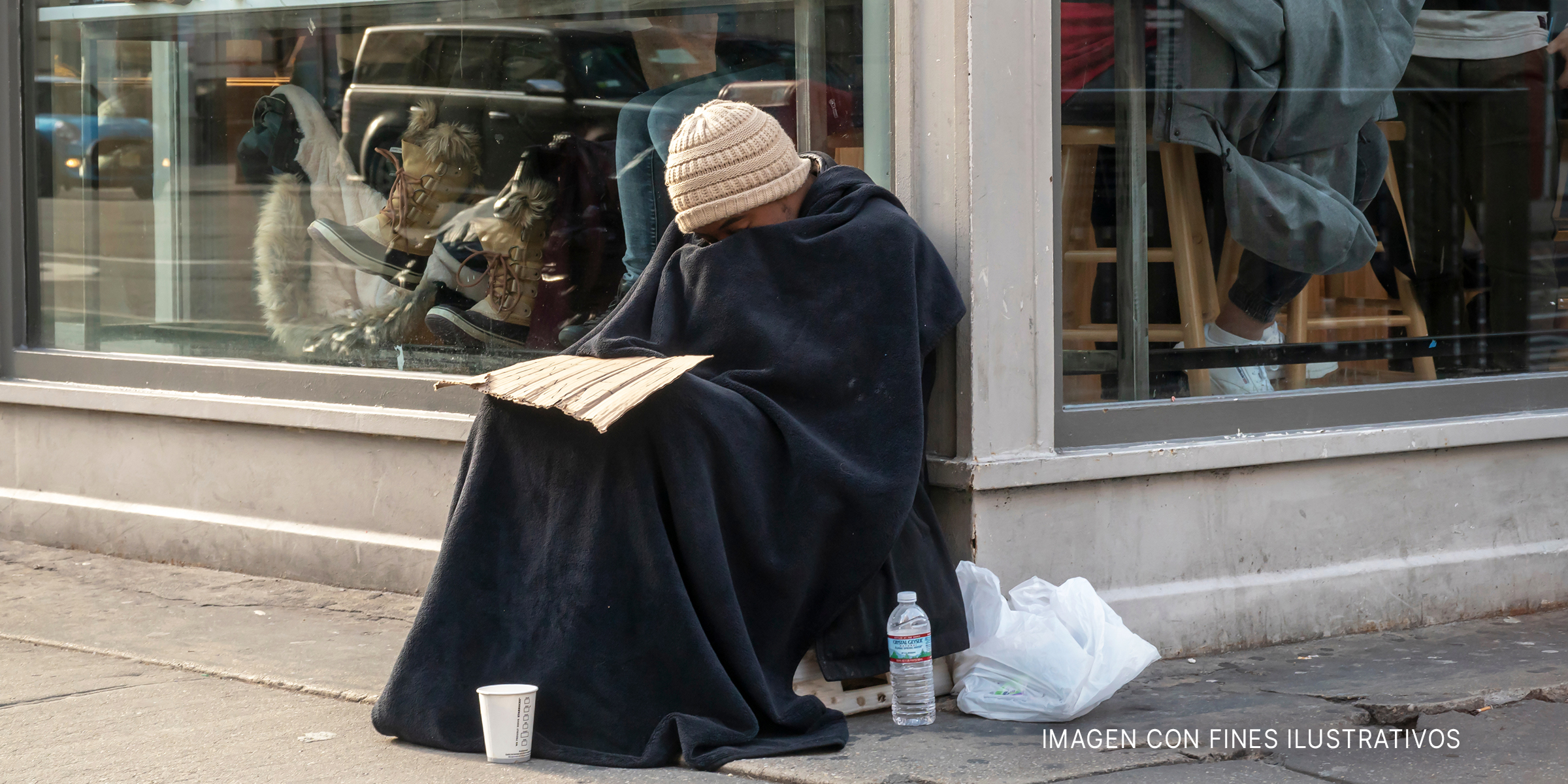 Mendigo en la calle | Foto: Shutterstock