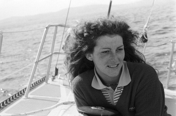 La course transatlantique en double Newport-Plymouth 1981 avec Florence Arthaud et François Boucher | Photo : Getty Images