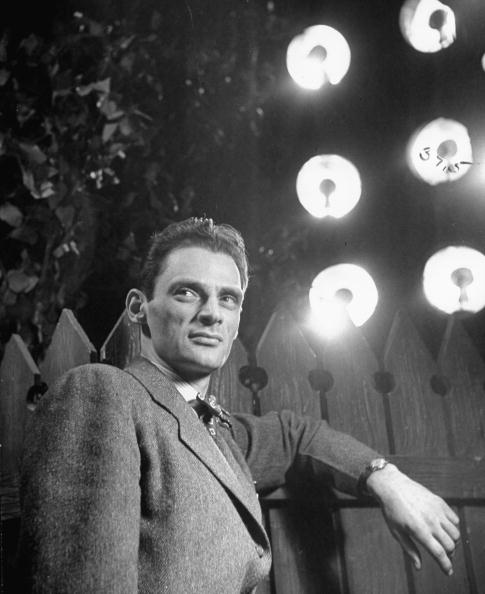 Arthur Miller dans la pièce All My Sons. | Photo : Getty Images