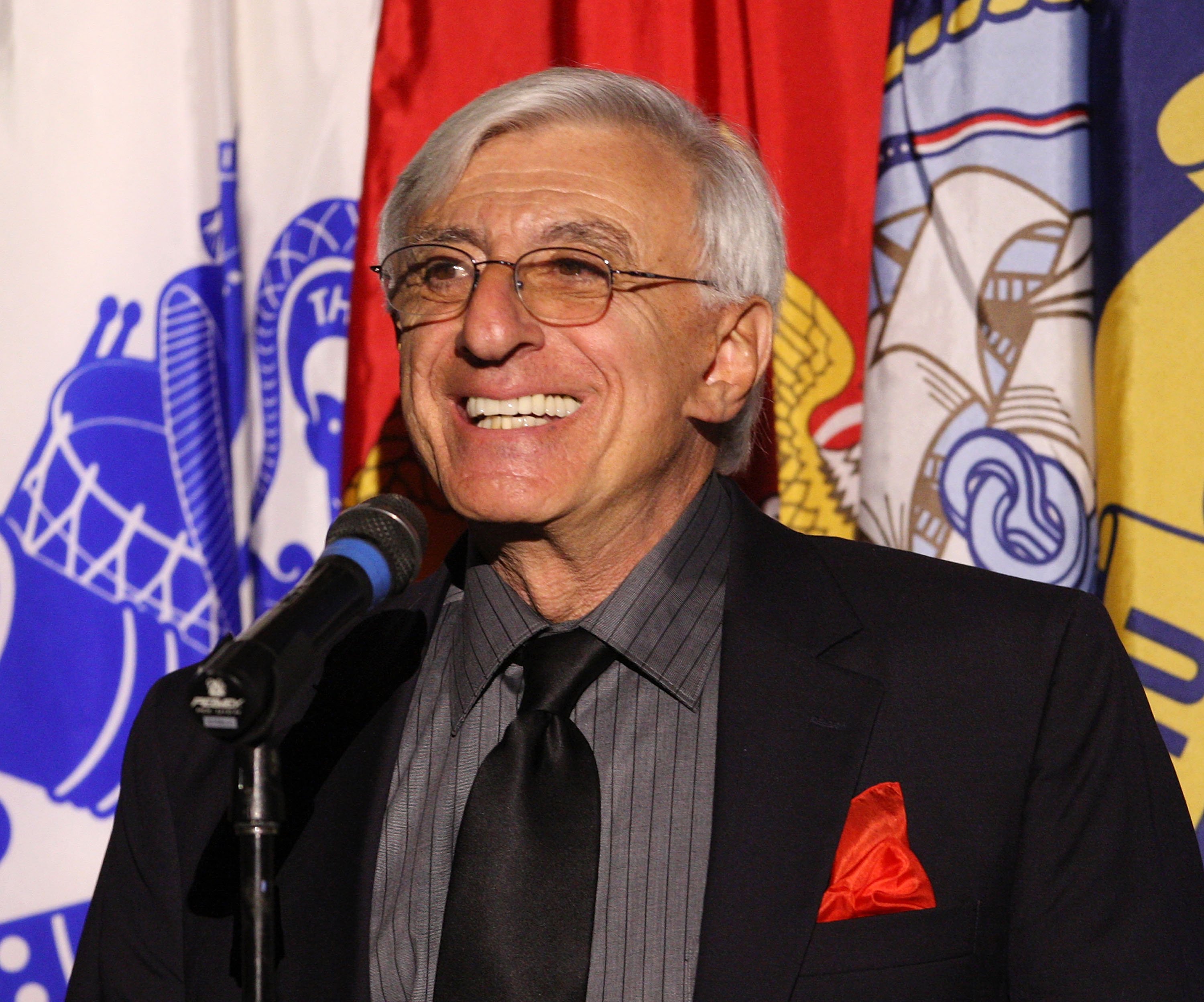 Actor Jamie Farr speaks at the "Tribute to Johnny Grant" at the Pantages Theatre on March 6, 2008 in Hollywood, California. | Source: Getty Images