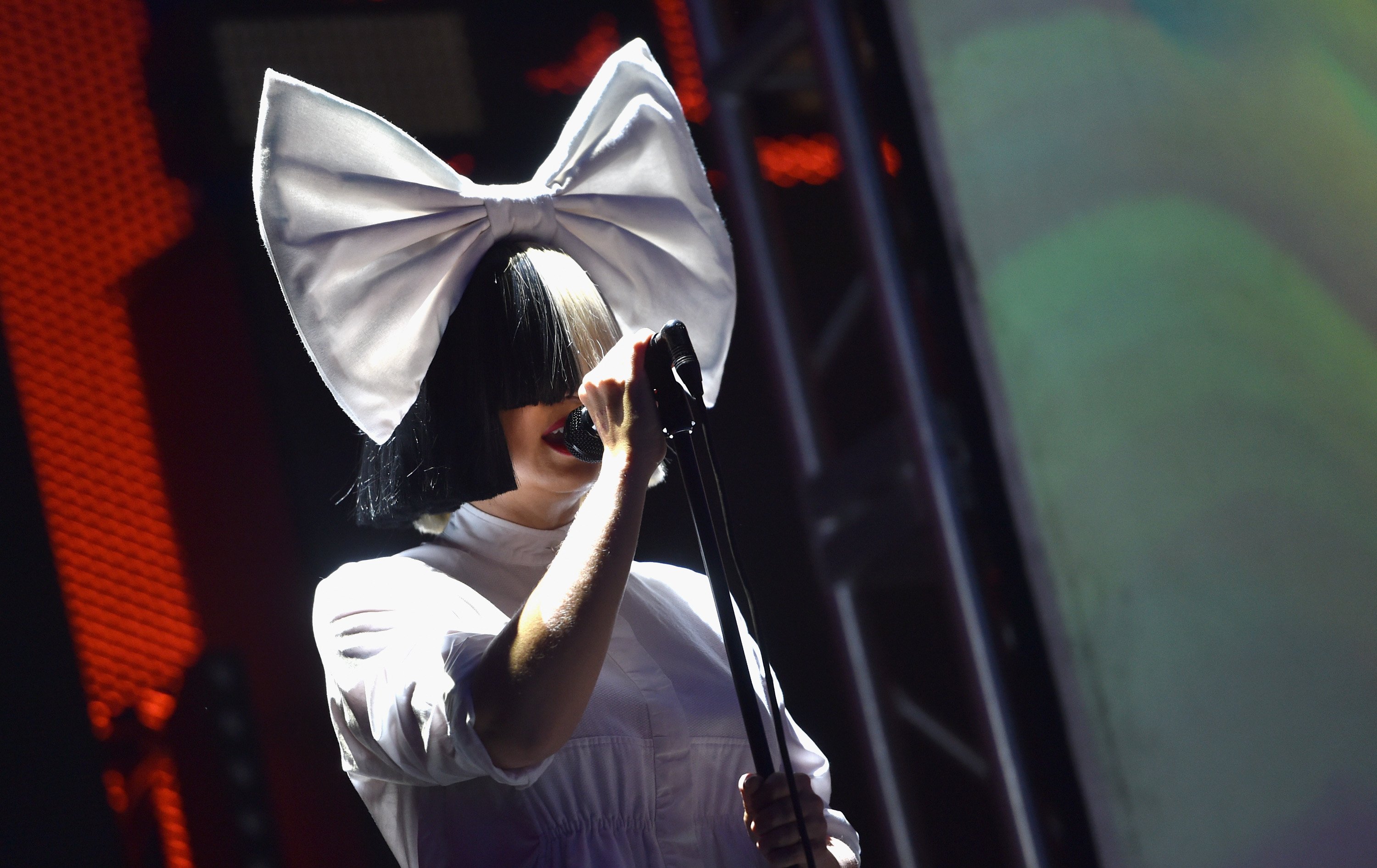 Sia performs onstage at the 2016 iHeartRadio Music Festival at T-Mobile Arena on September 23, 2016 in Las Vegas, Nevada. | Photo: Getty Images