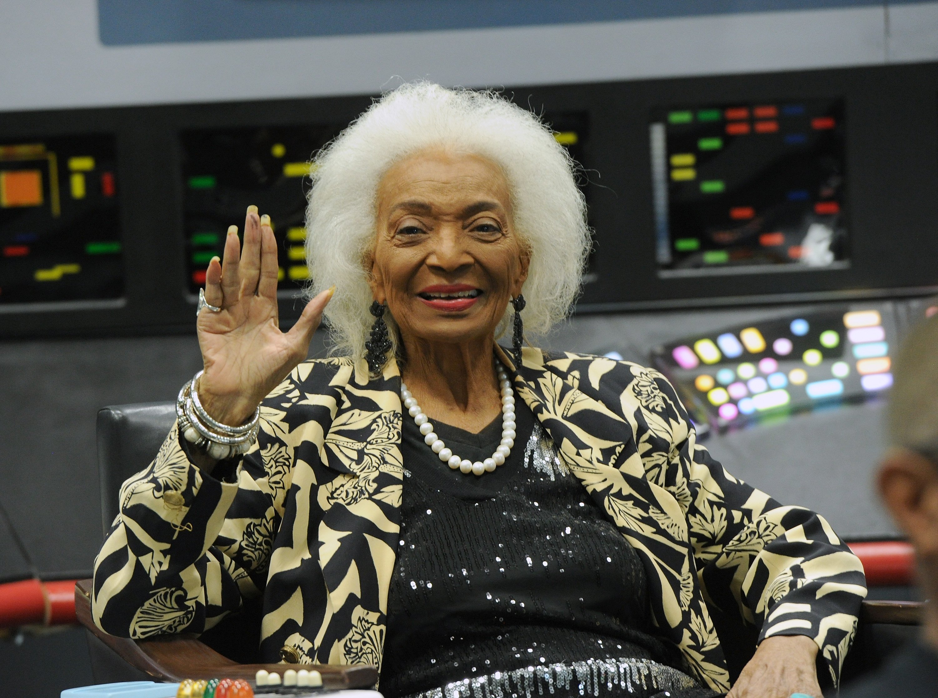 Nichelle Nichols at the Los Angeles Comic Con at Los Angeles Convention Center on December 5, 2021, in Los Angeles, California. | Source: Getty Images