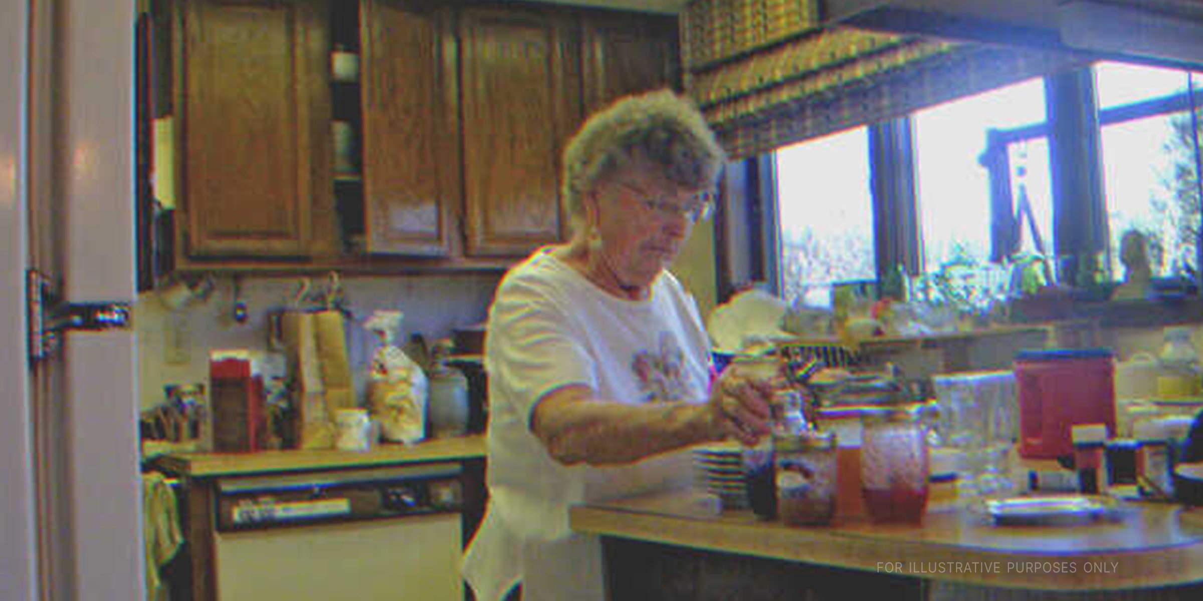 Elderly woman in kitchen |  Source: Flickr / bradleygee (CC BY 2.0)