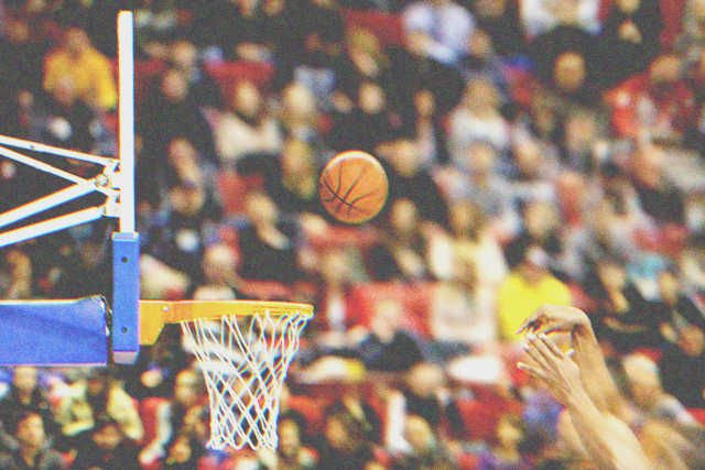Basketball and net | Source: Shutterstock