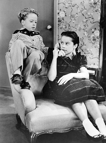 Rusty Hamer and Sherry Jackson on "Make Room for Daddy." | Source: Wikimedia Commons.