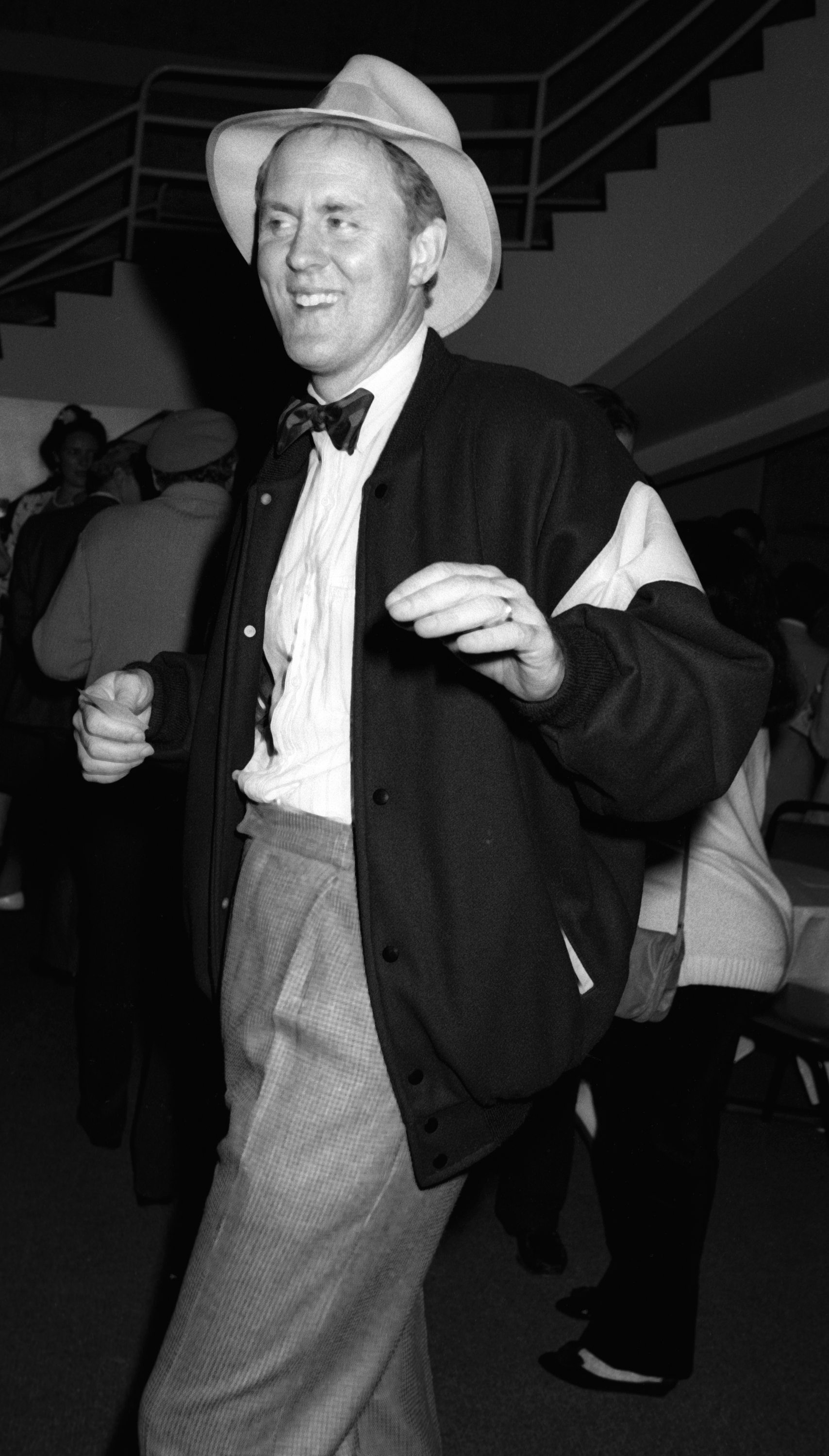 John Lithgow is pictured at the performance of "Hard Times" on March 23, 1987, at the Los Angeles Theater in Los Angeles, California | Source: Getty Images